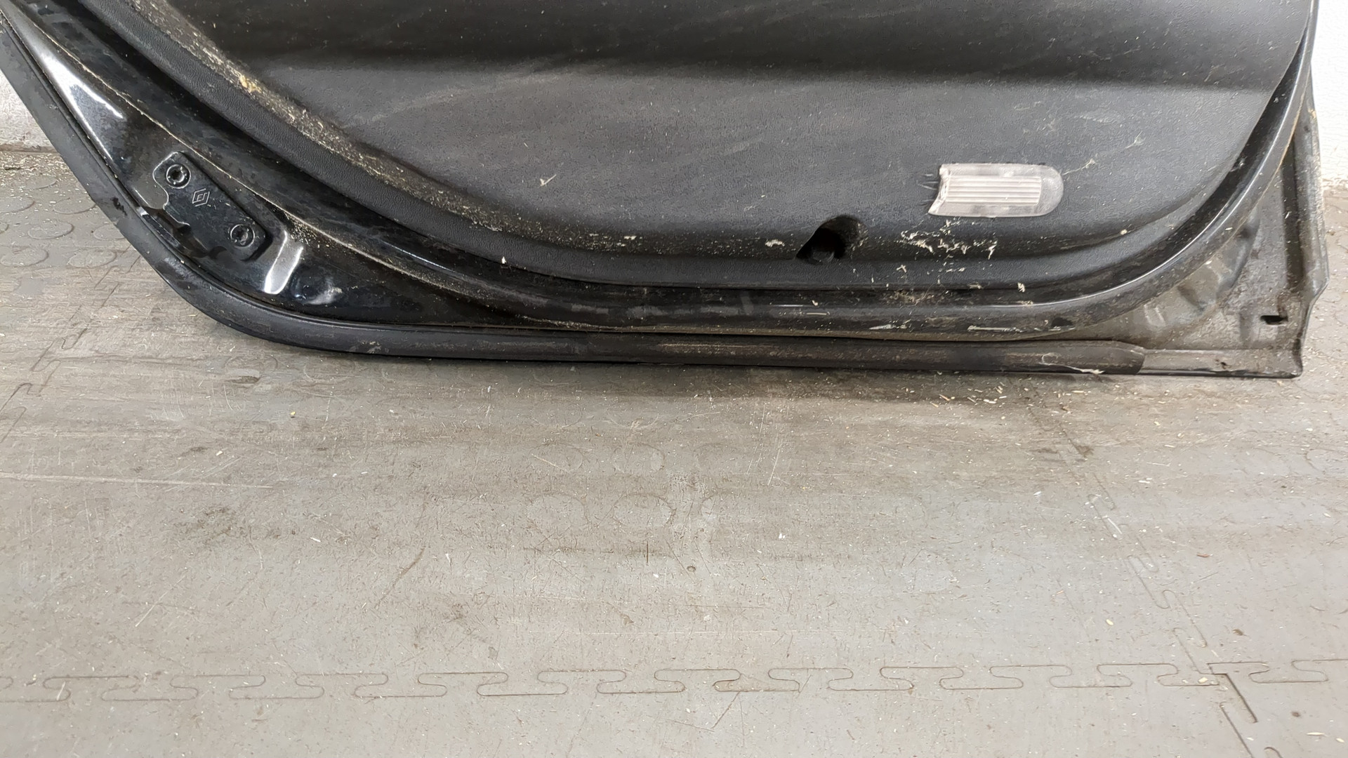 Дверь задняя левая