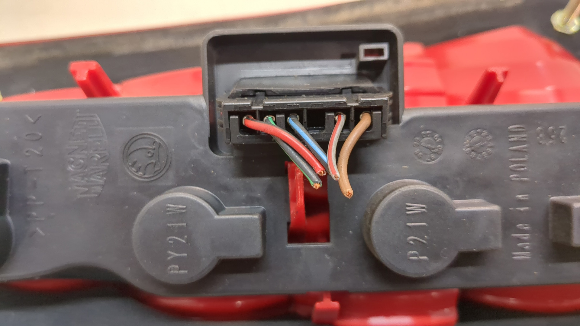 Фонарь задний правый