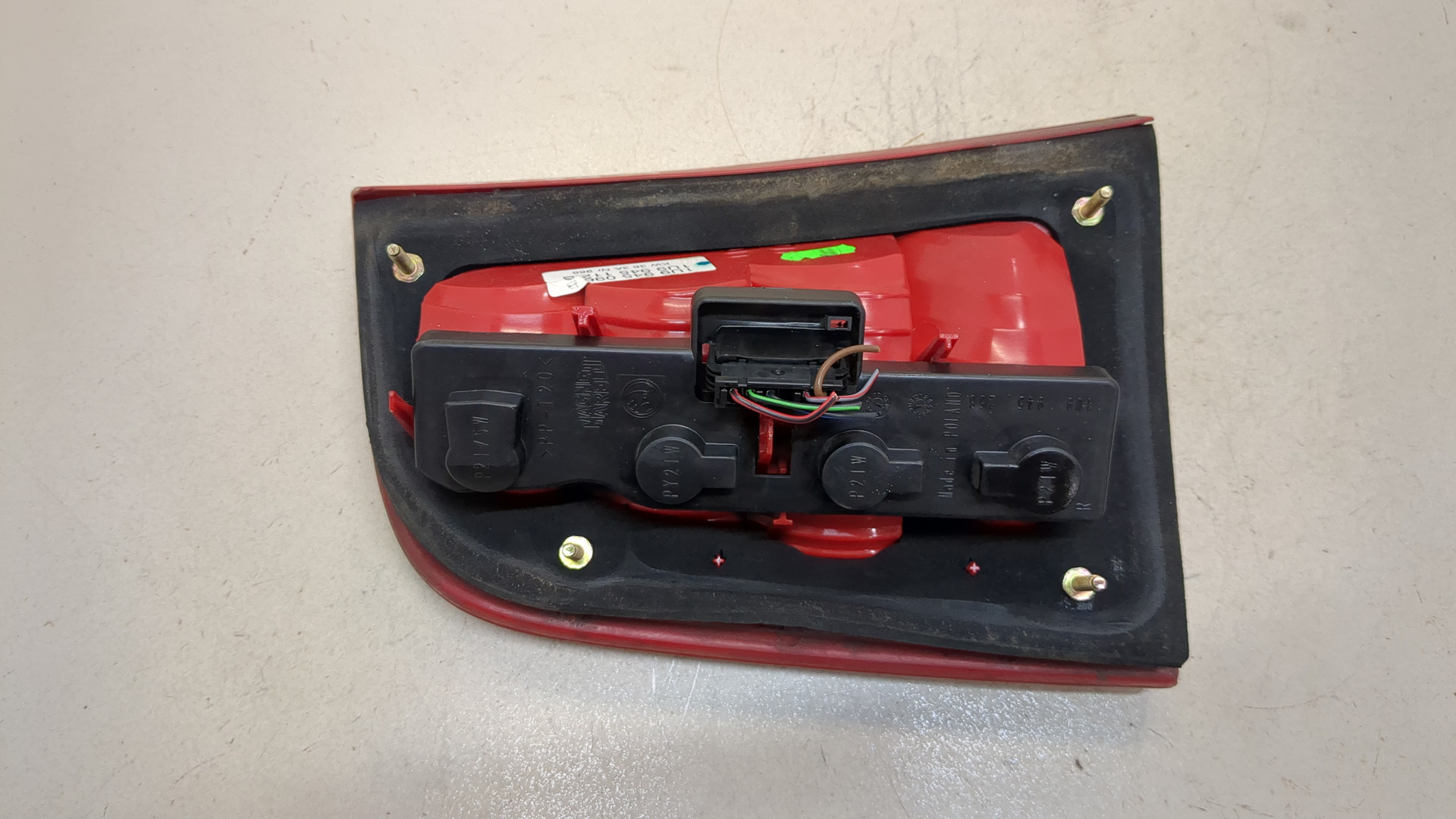 Фонарь задний правый