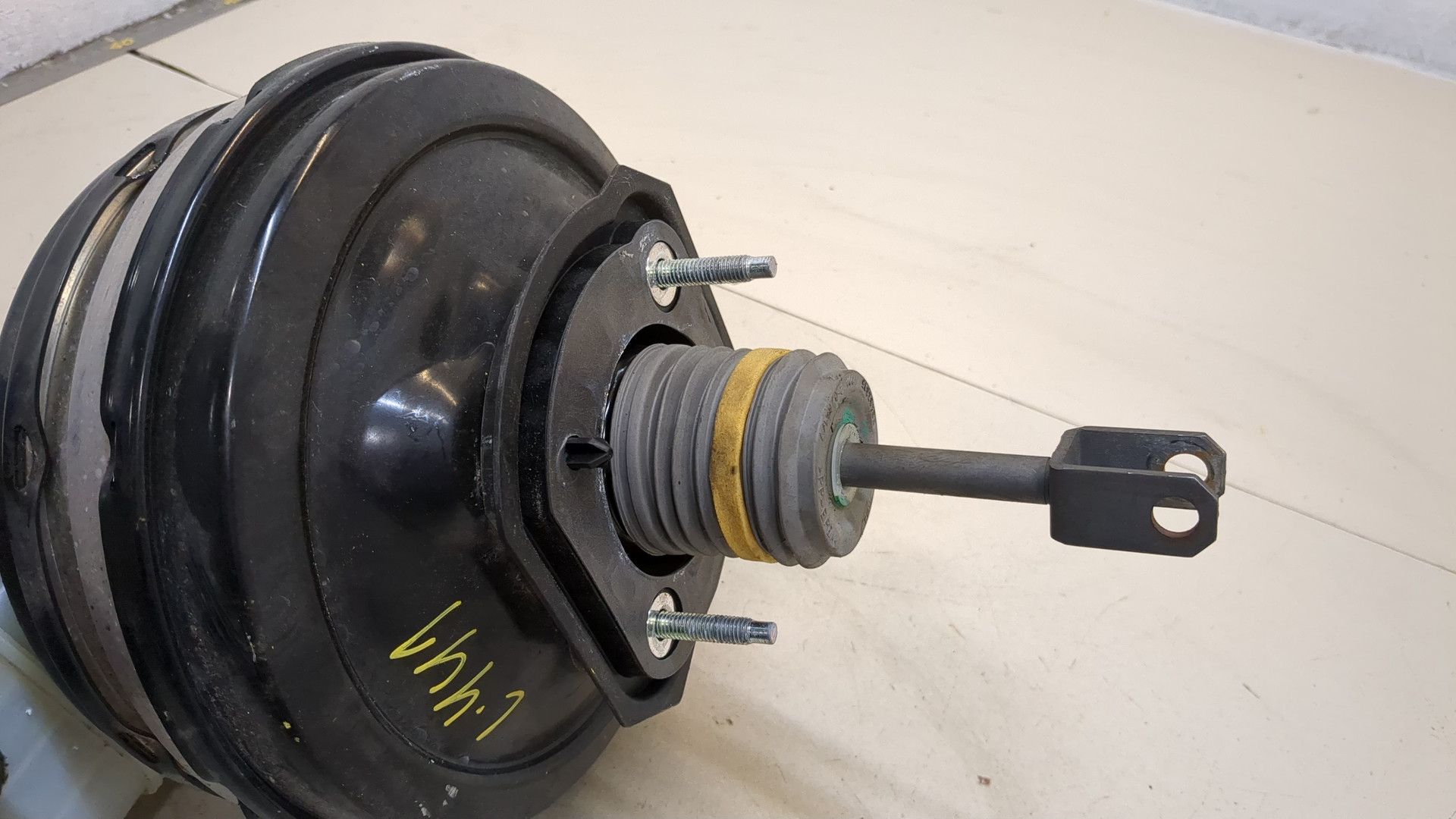 Цилиндр тормозной главный