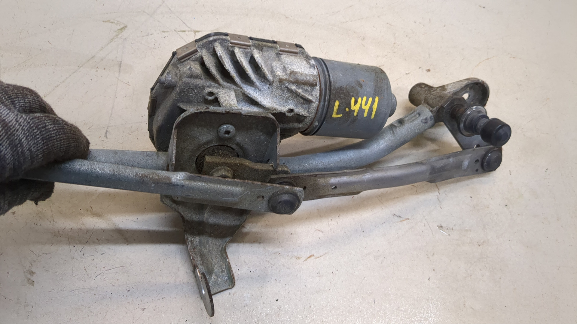 Трапеция стеклоочистителей