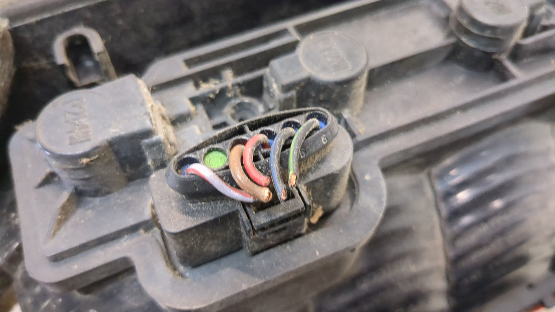 Фонарь задний правый