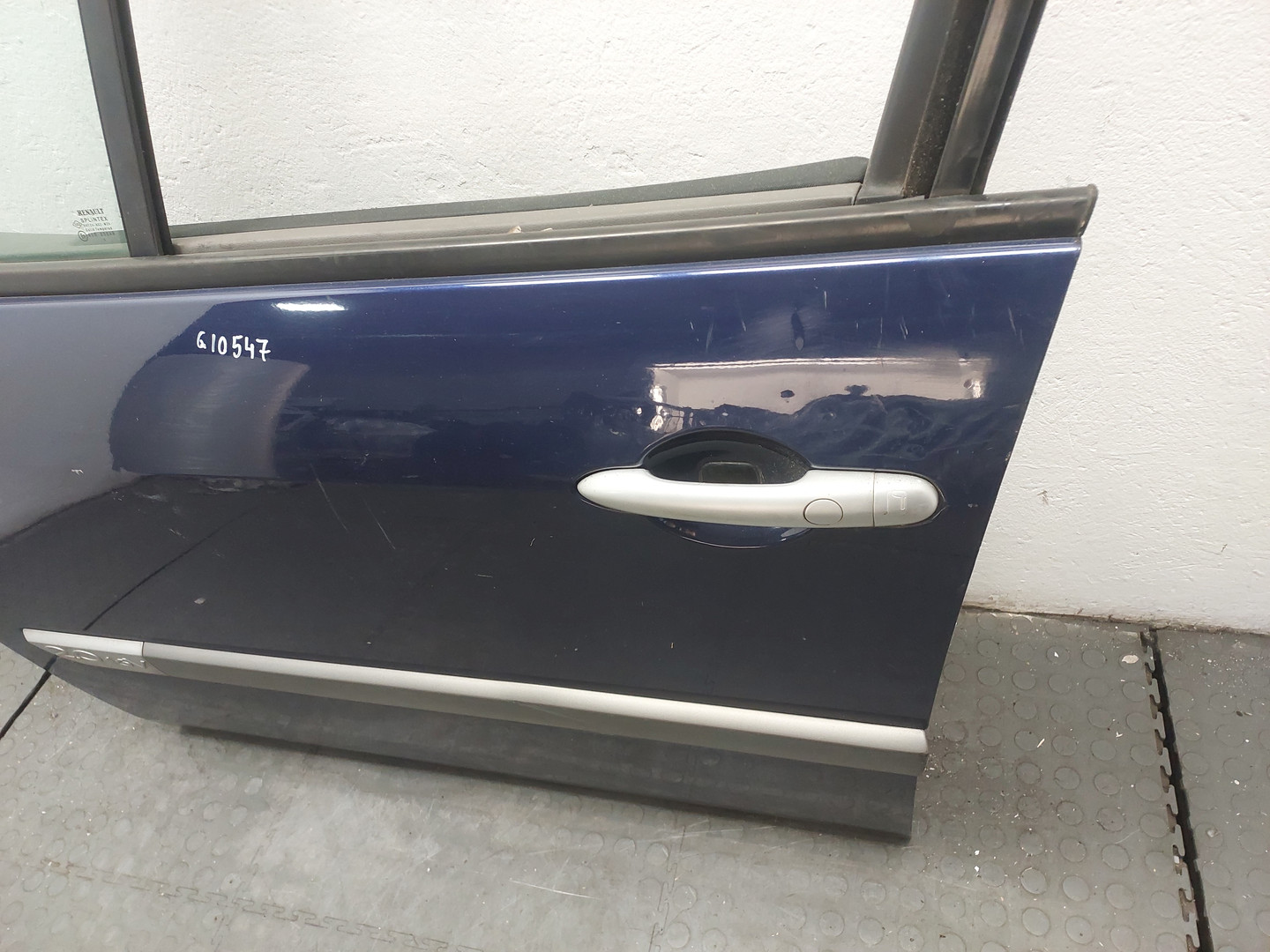 Дверь передняя левая