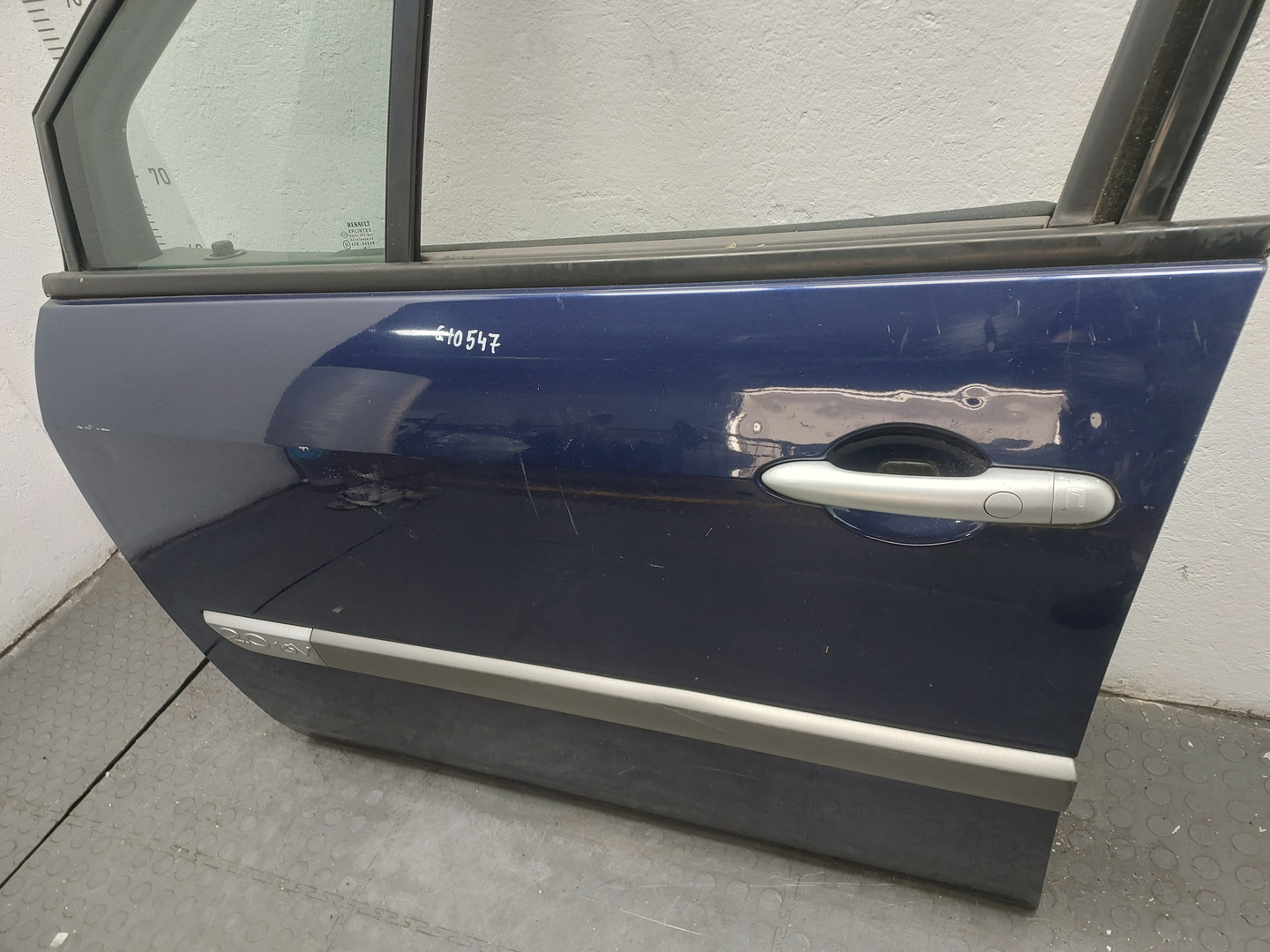 Дверь передняя левая