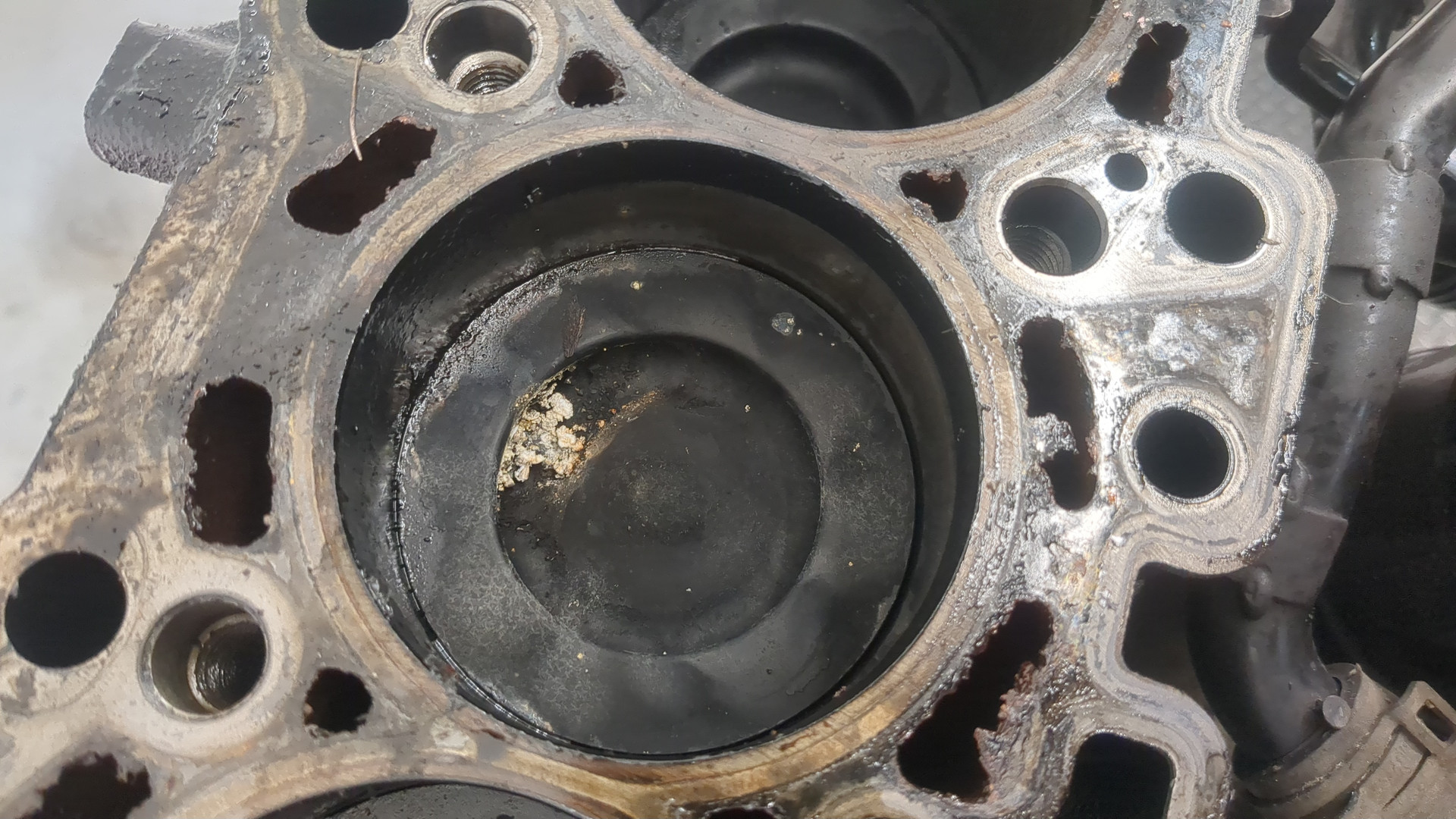 Блок двигателя