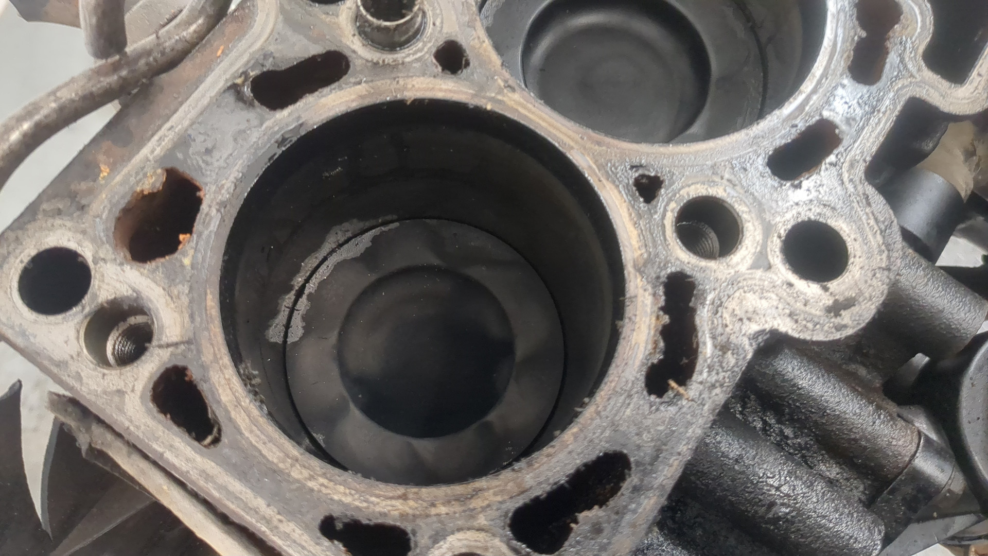 Блок двигателя