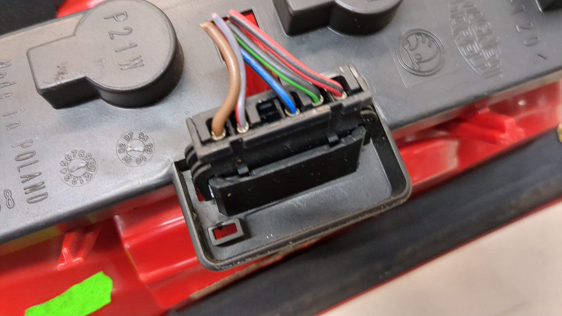 Фонарь задний правый