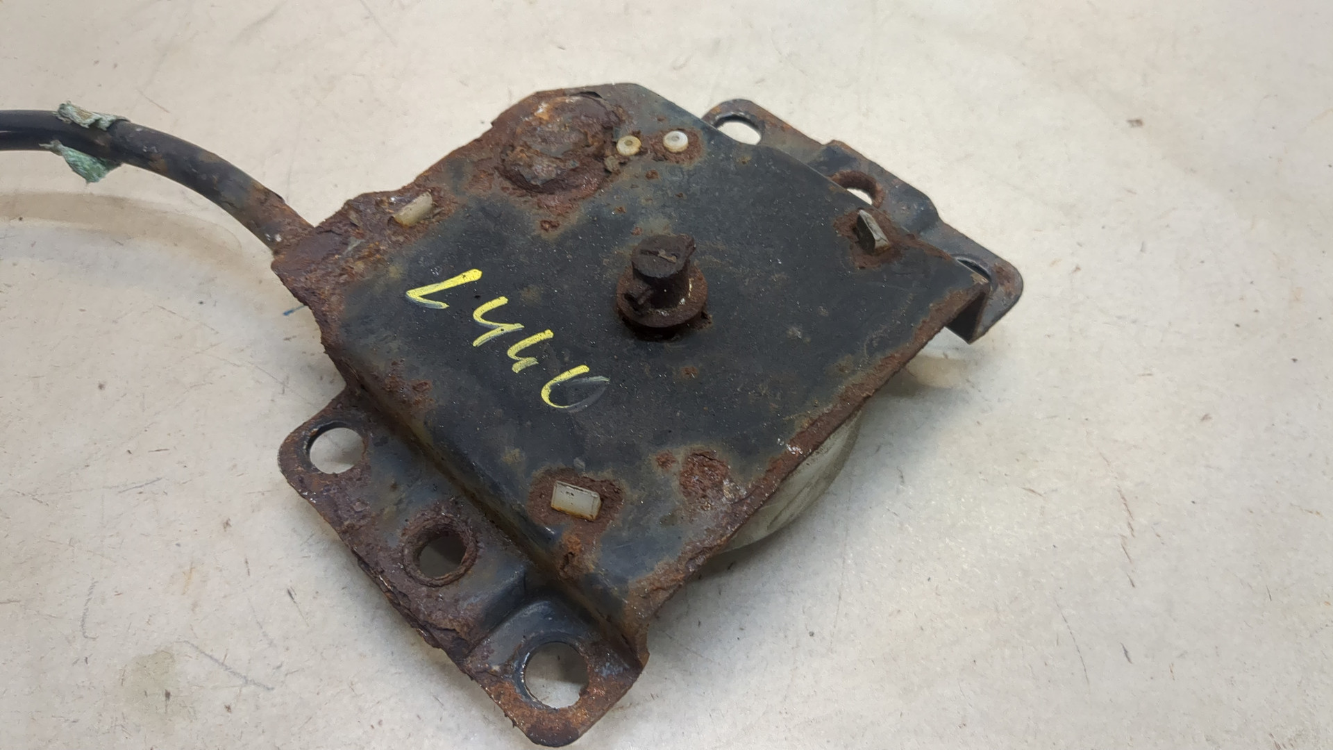 Кронштейн (сопут. товар)