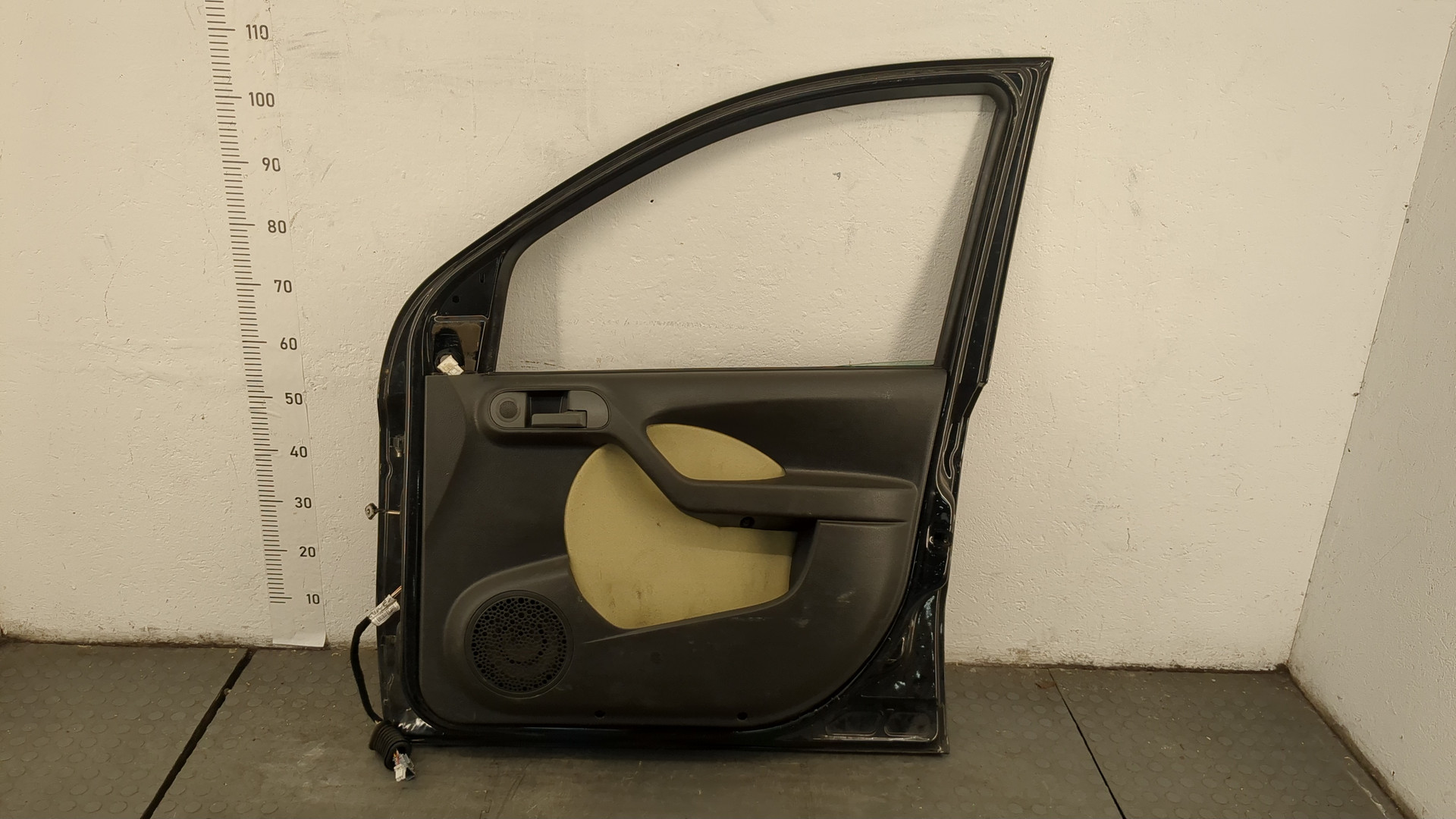 Дверь передняя правая