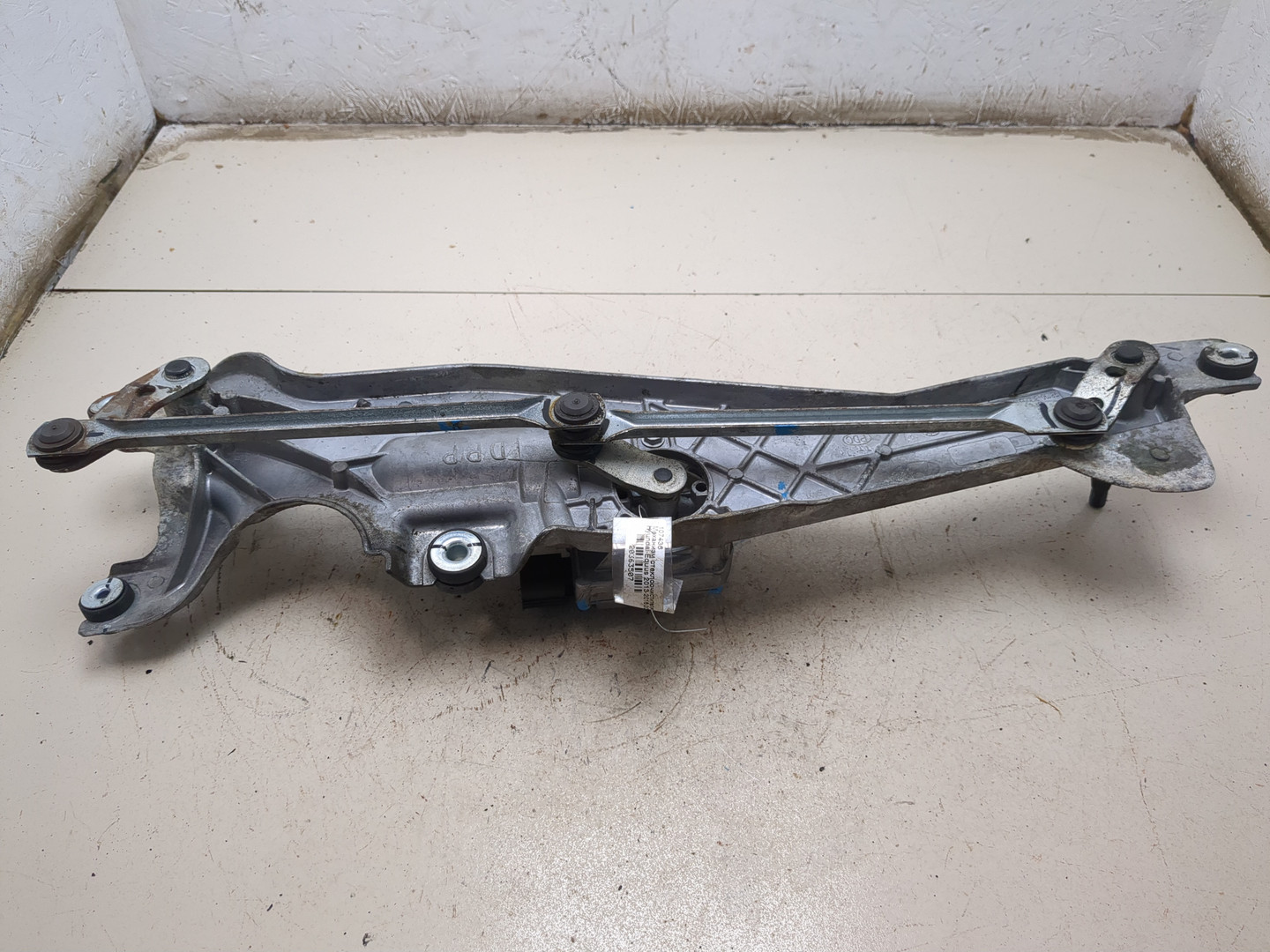 Трапеция стеклоочистителей