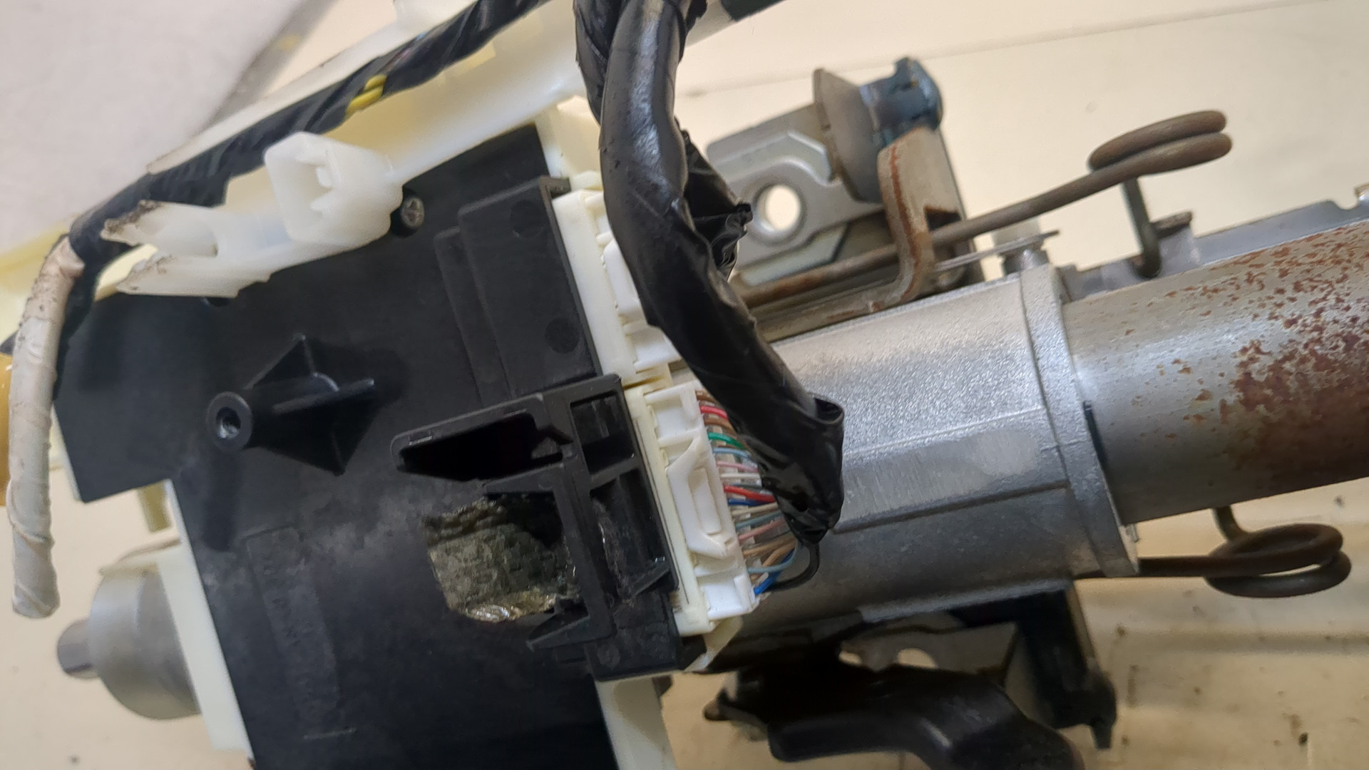 Серводвигатель рулевой рейки