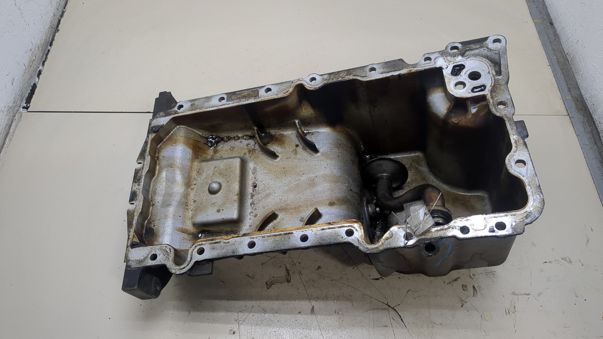 Поддон масляный двигателя (картер)