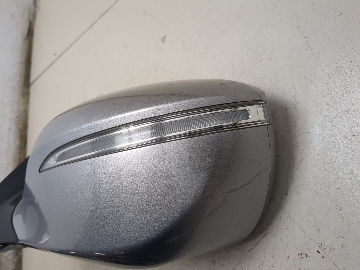 Зеркало левое электрическое