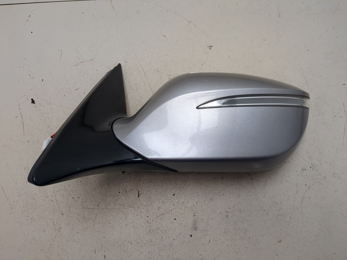 Зеркало левое электрическое