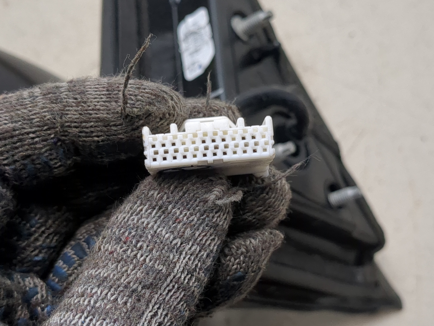 Зеркало правое электрическое