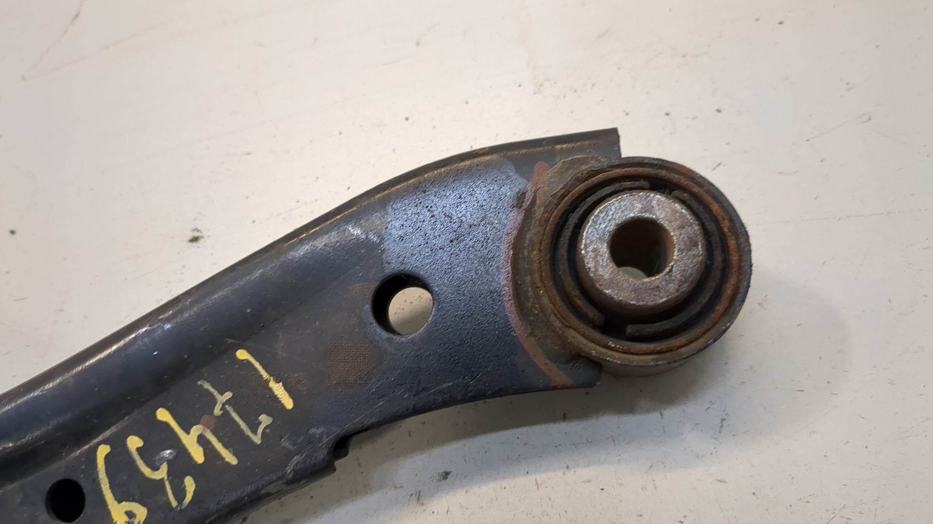 Рычаг задний