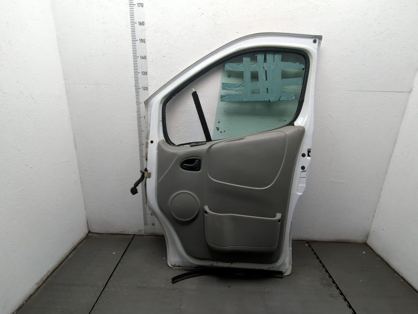 Дверь передняя правая