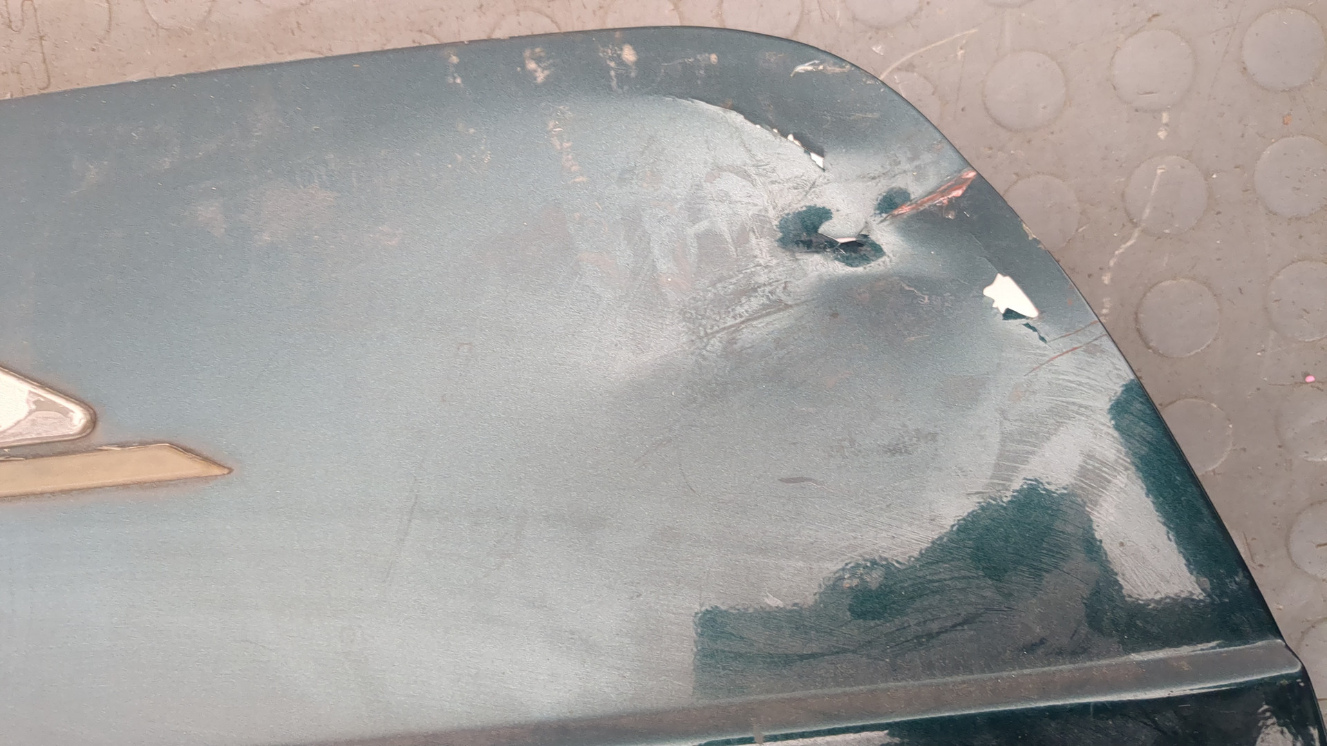 Дверь багажника