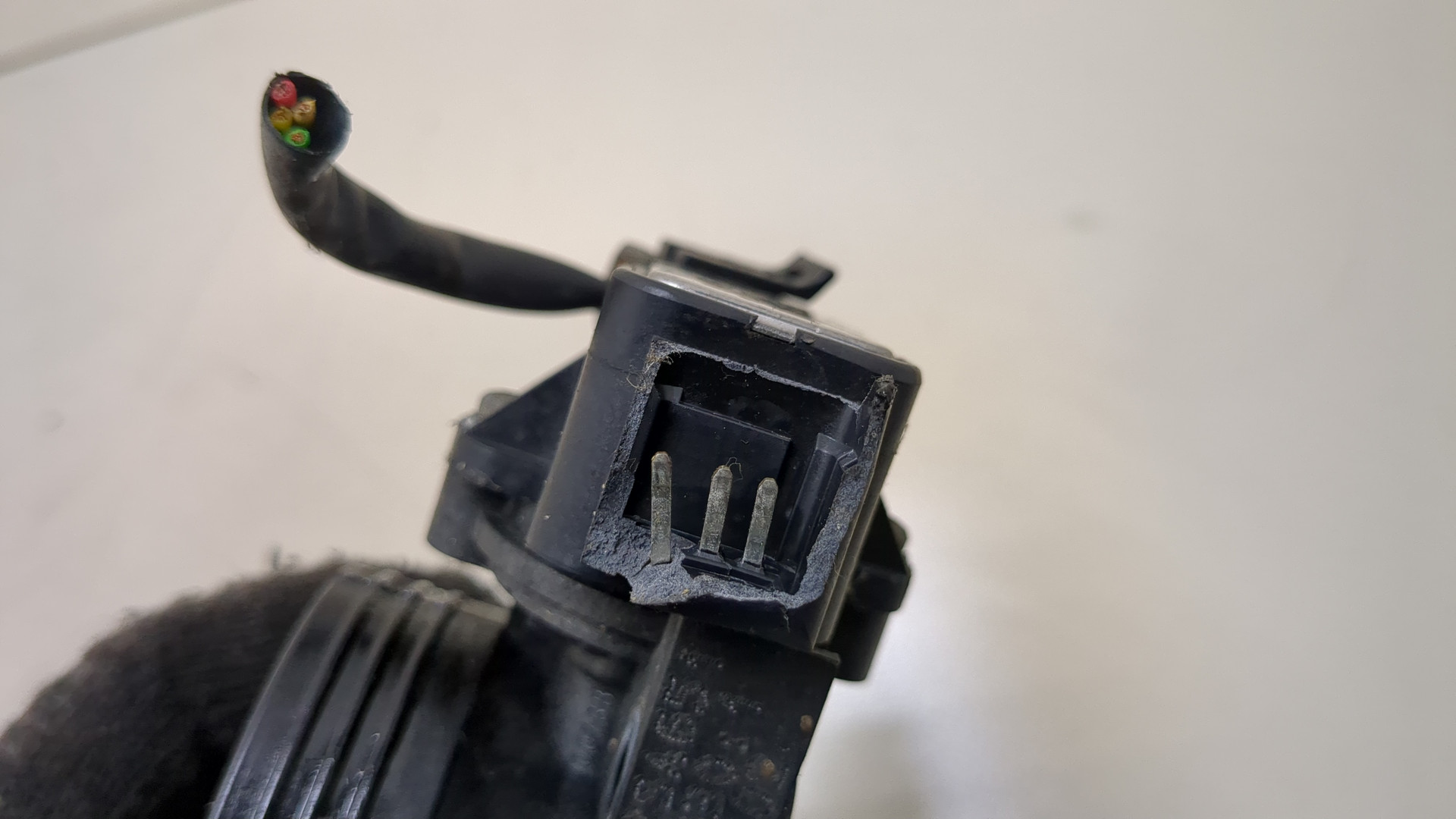 Заслонка дроссельная электрическая