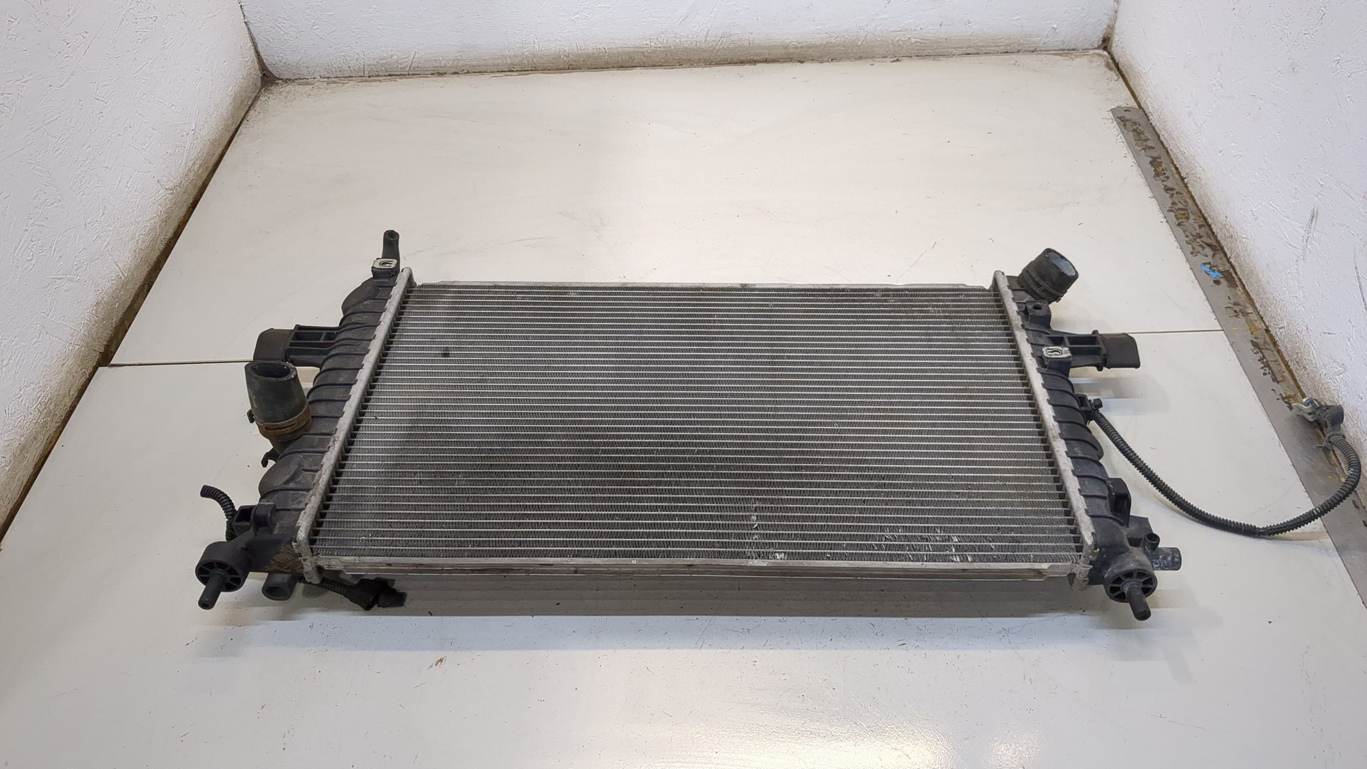 Радиатор охлаждения двигателя основной