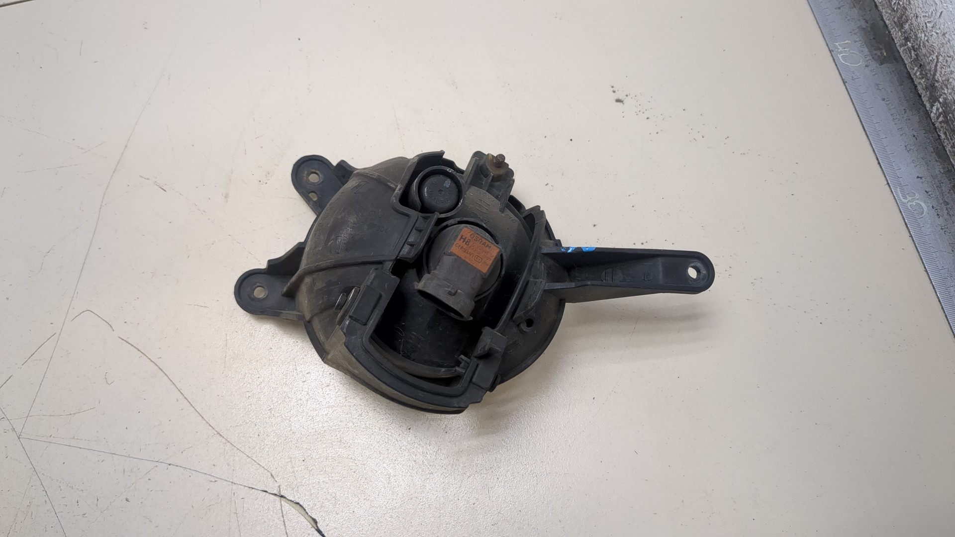 Фара противотуманная правая