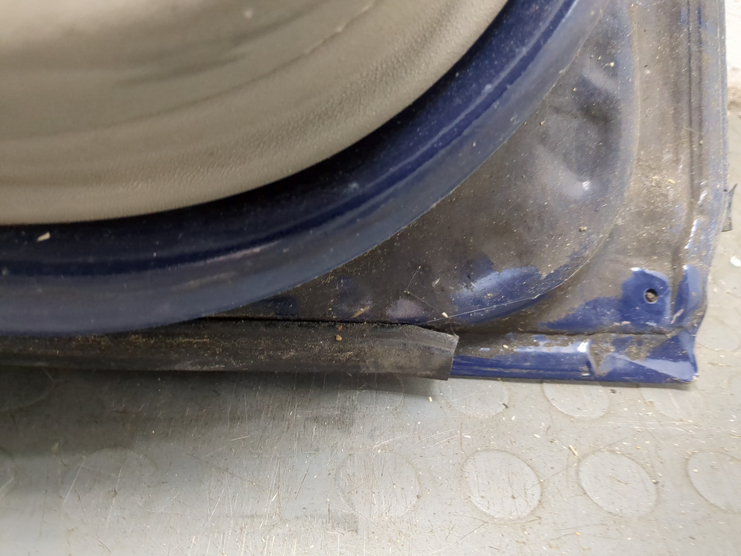 Дверь задняя левая