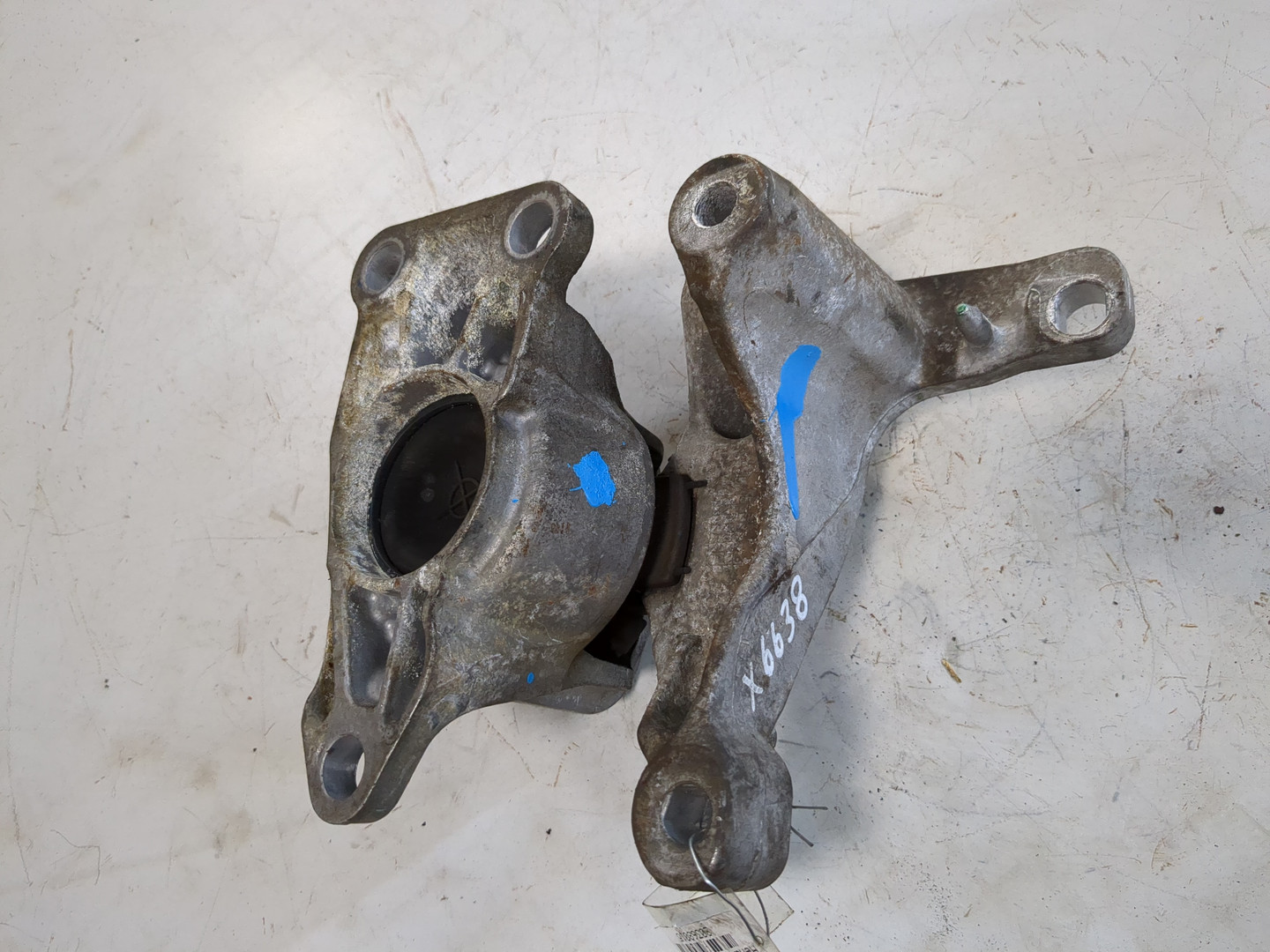 Опора двигателя