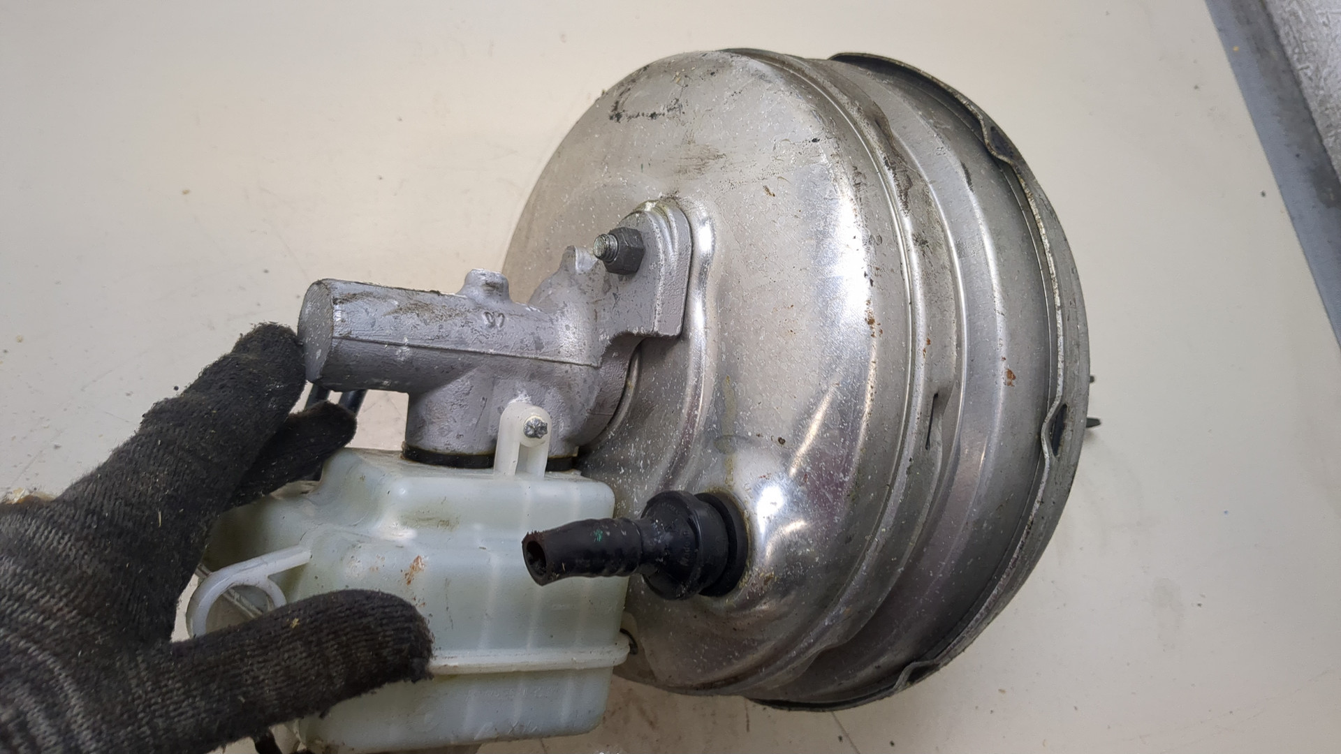 Цилиндр тормозной главный