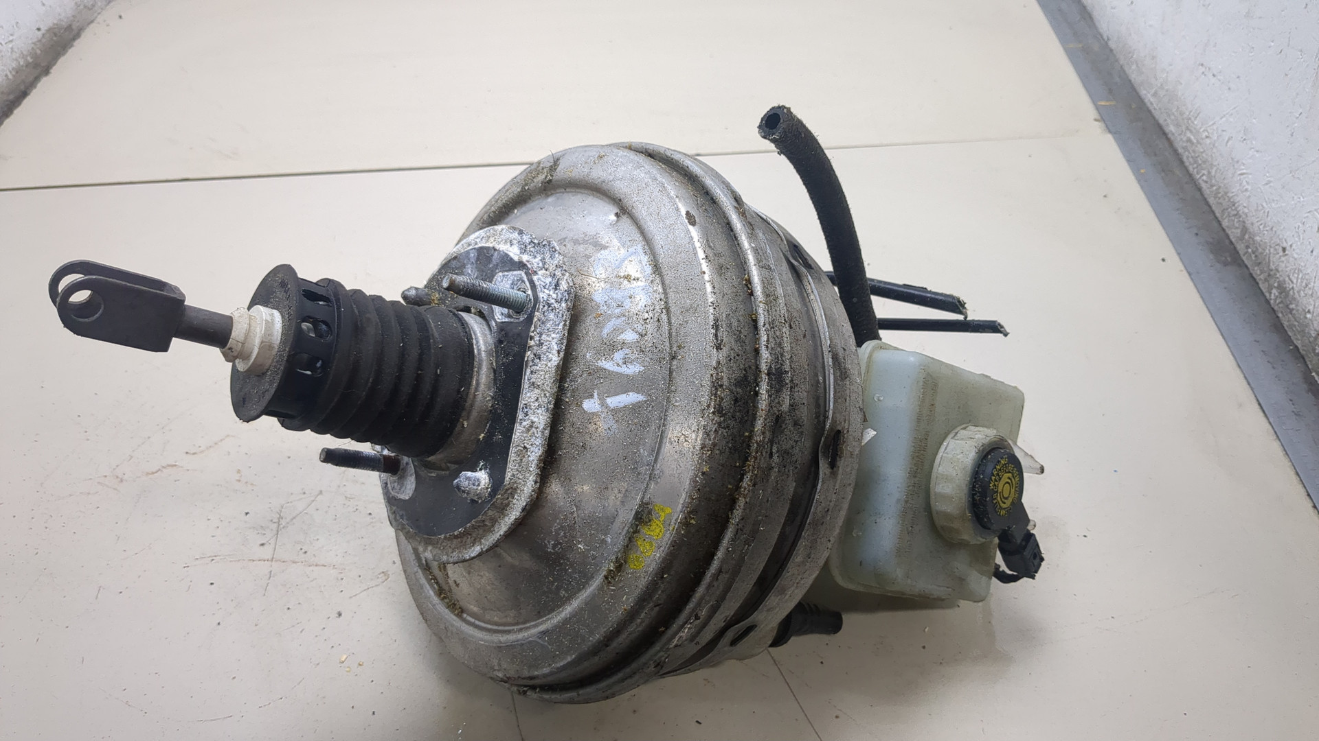 Цилиндр тормозной главный