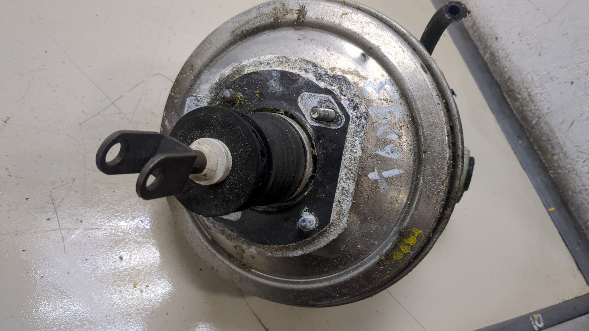 Цилиндр тормозной главный