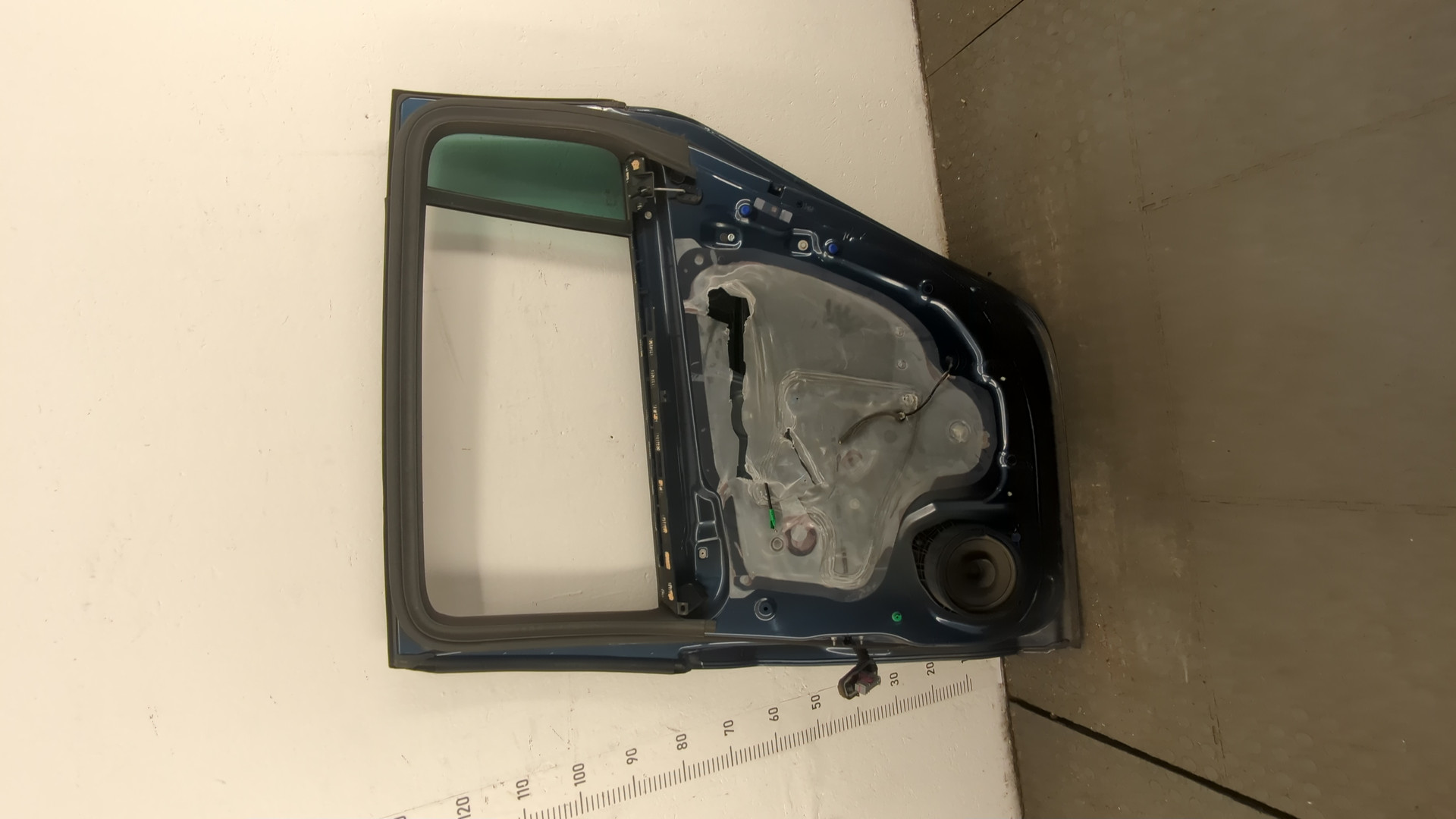 Дверь задняя правая