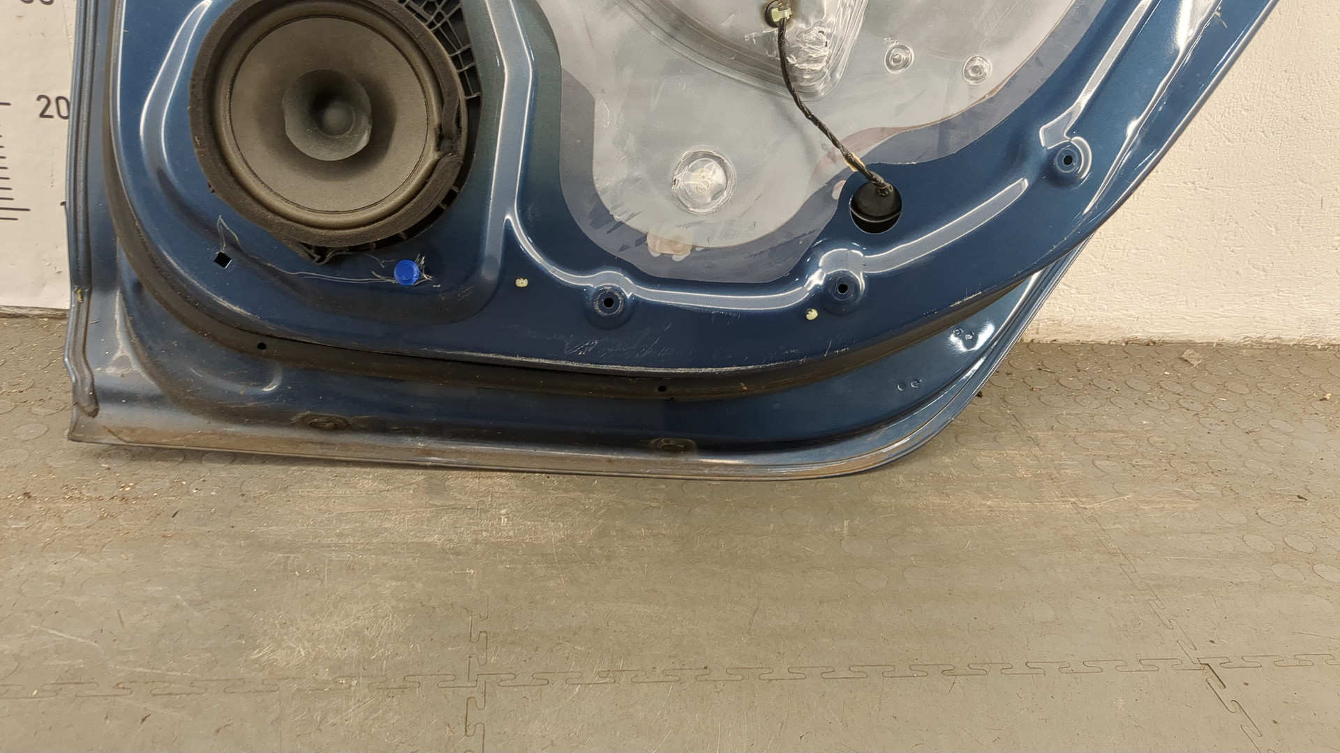 Дверь задняя правая