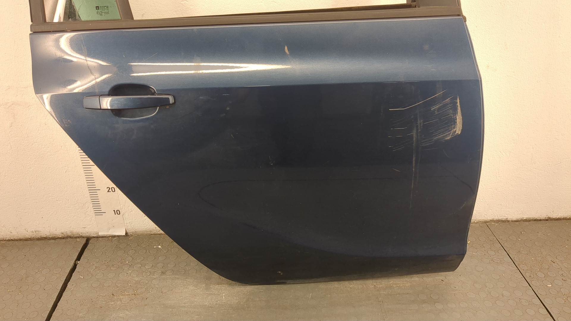 Дверь задняя правая