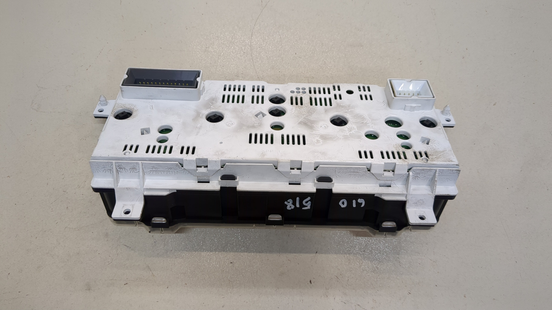 Панель приборов