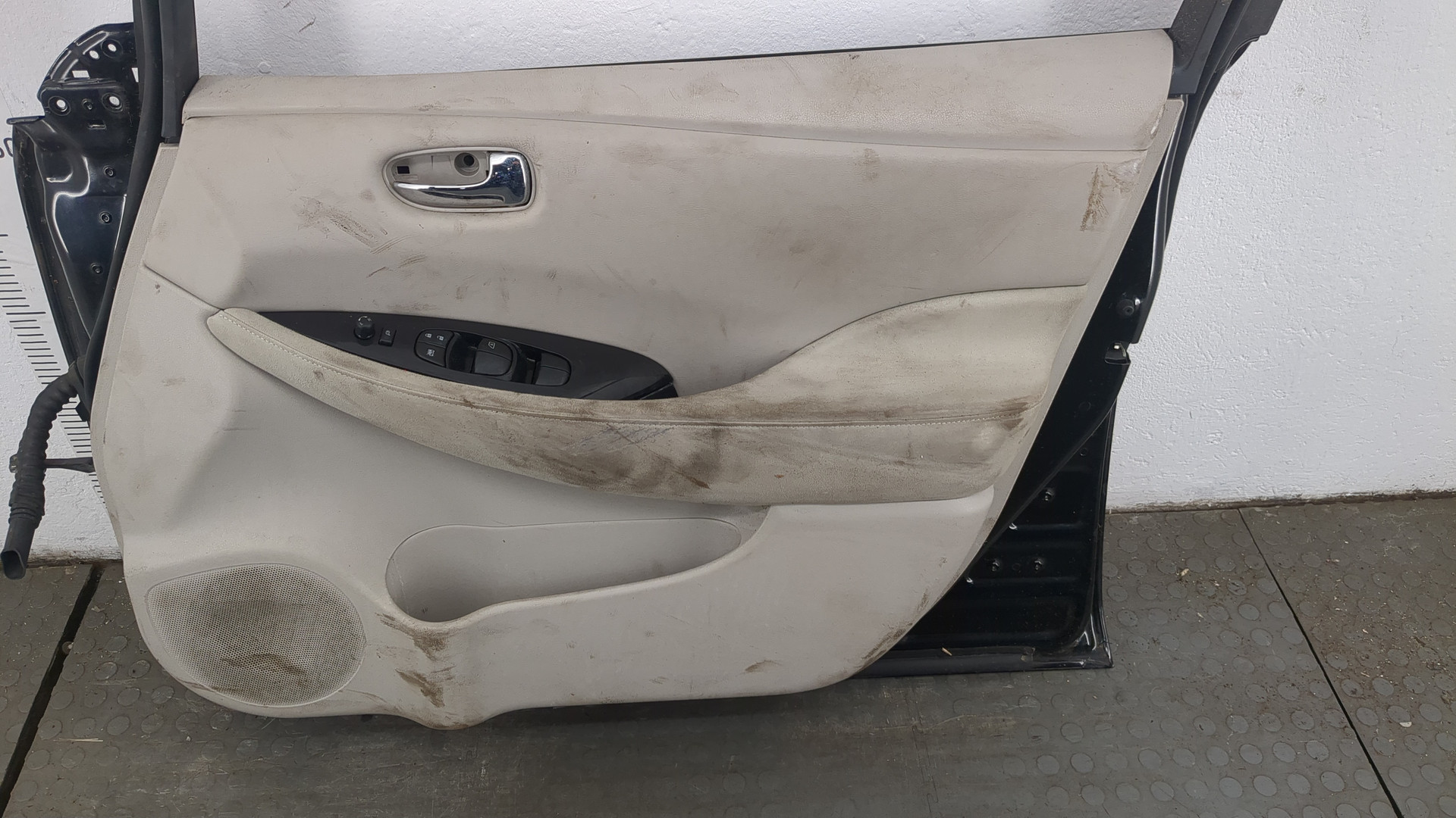 Дверь передняя правая