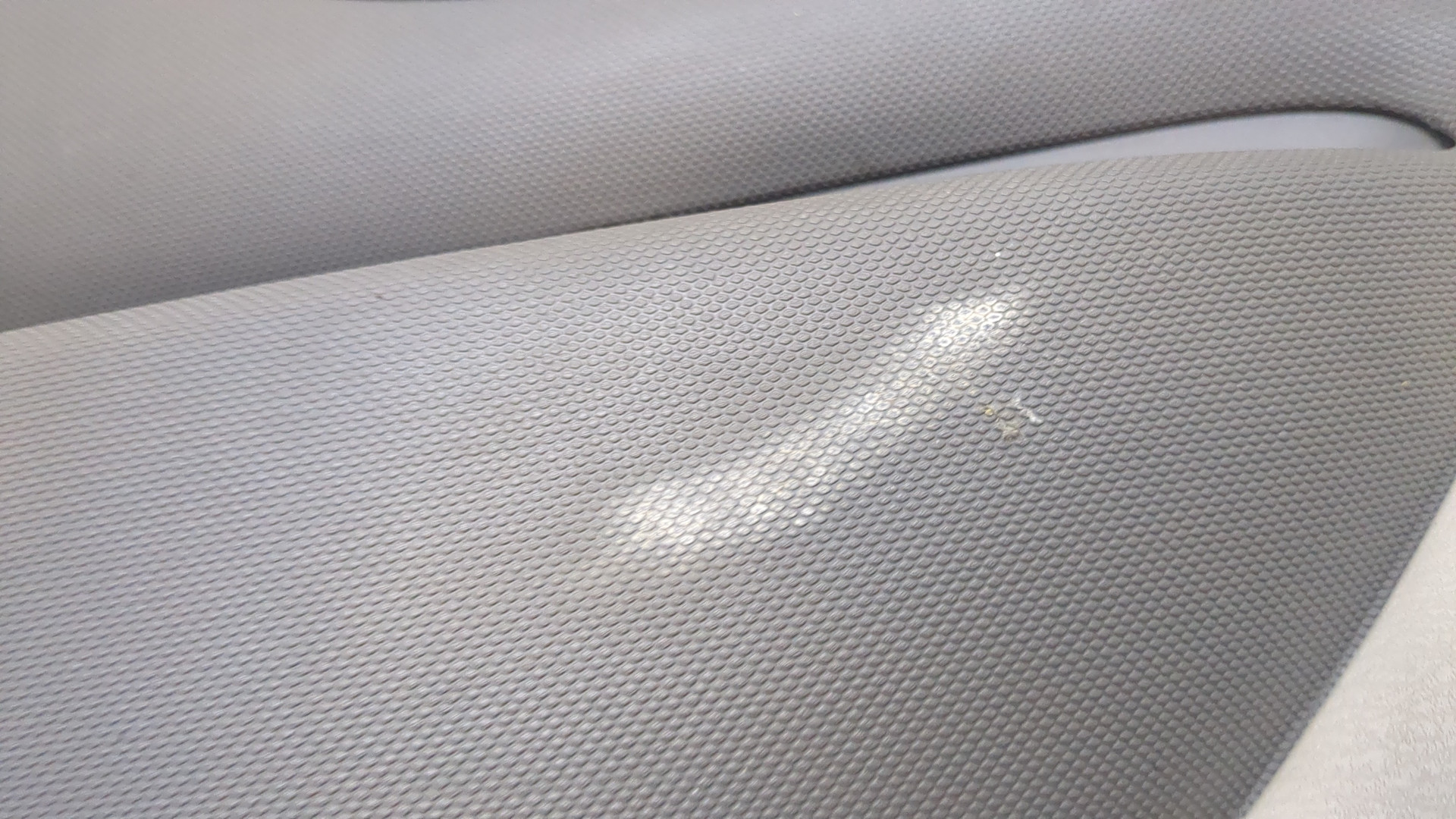 Обшивка двери задней правой