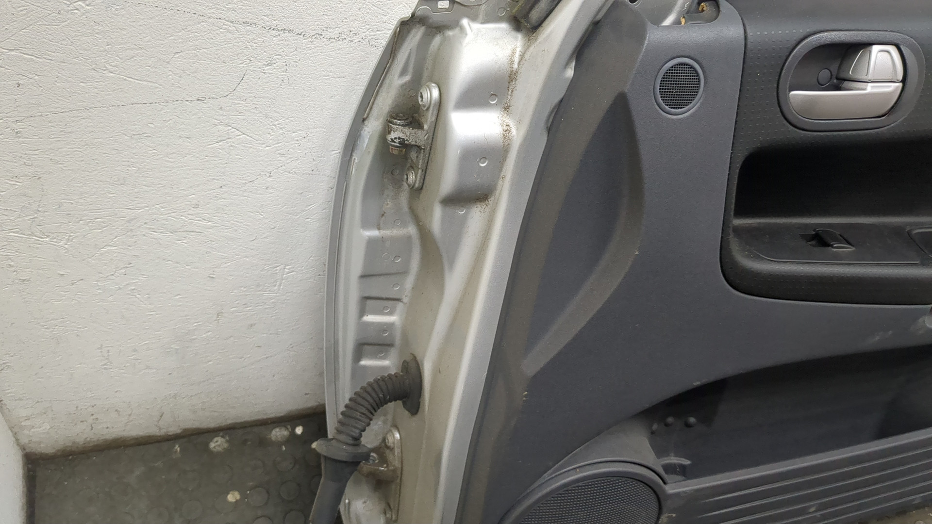 Дверь передняя правая