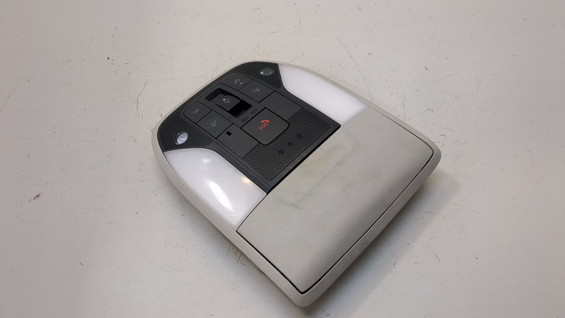 Плафон салонный