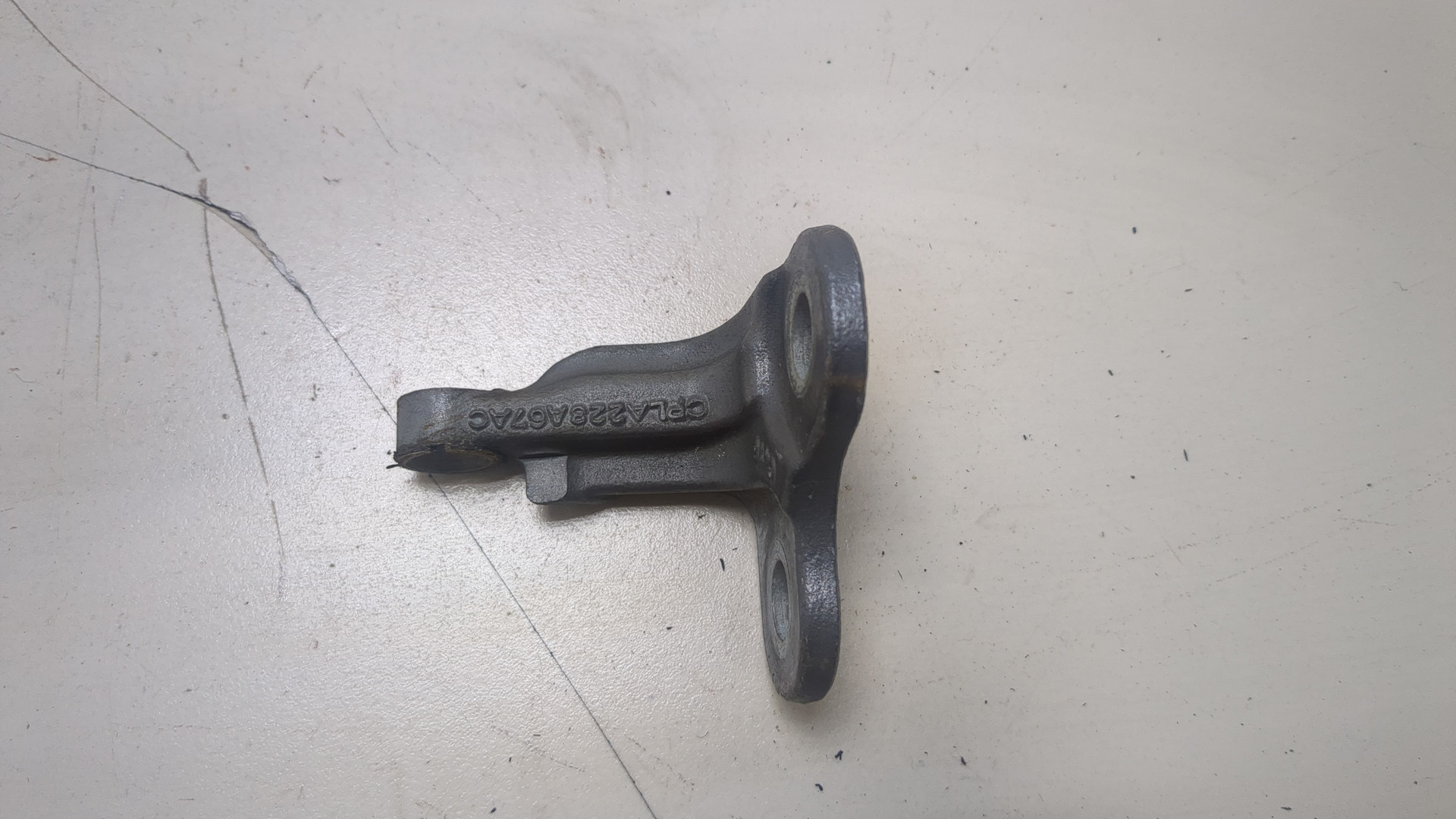 Петля двери