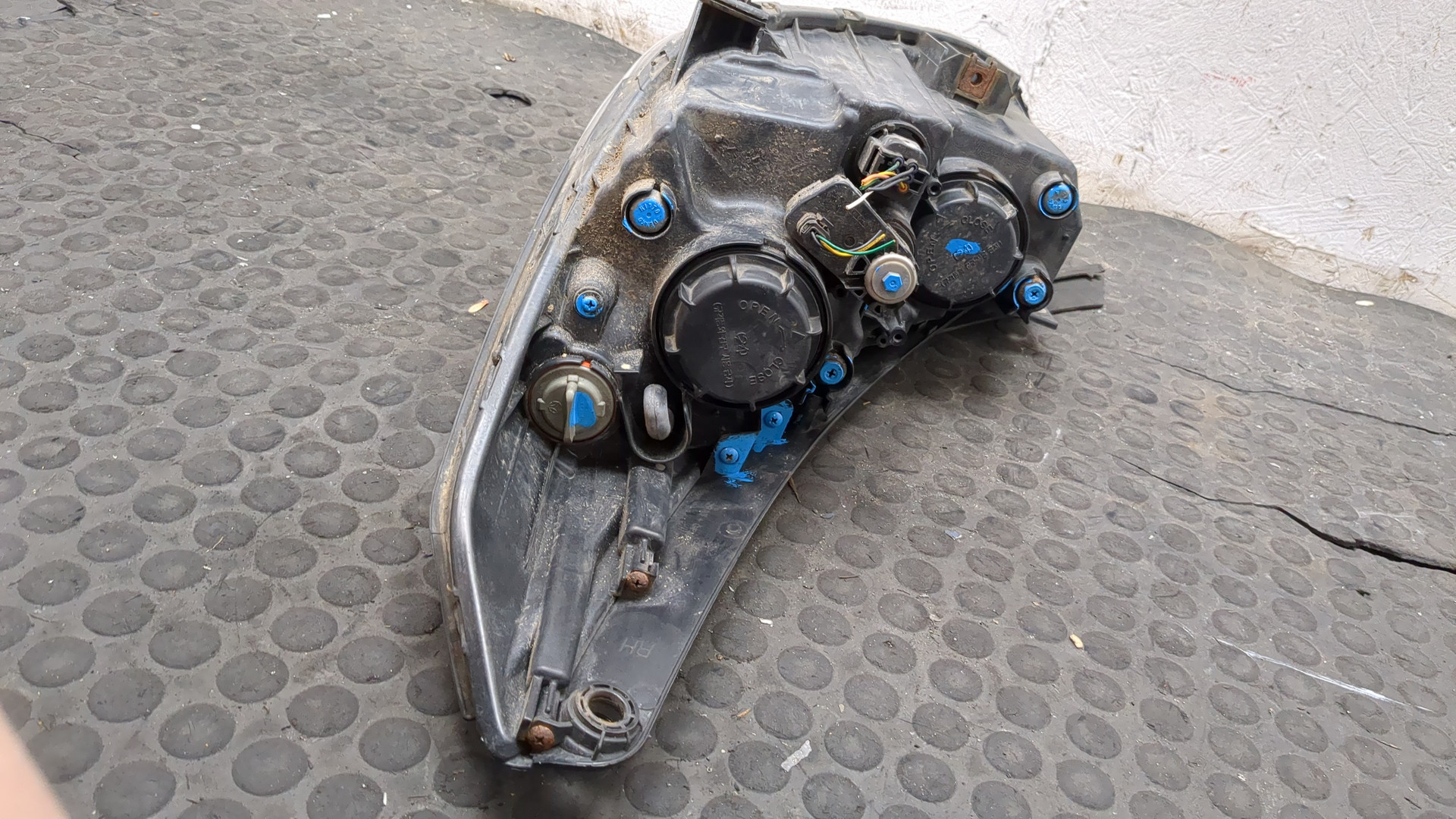 Фара правая