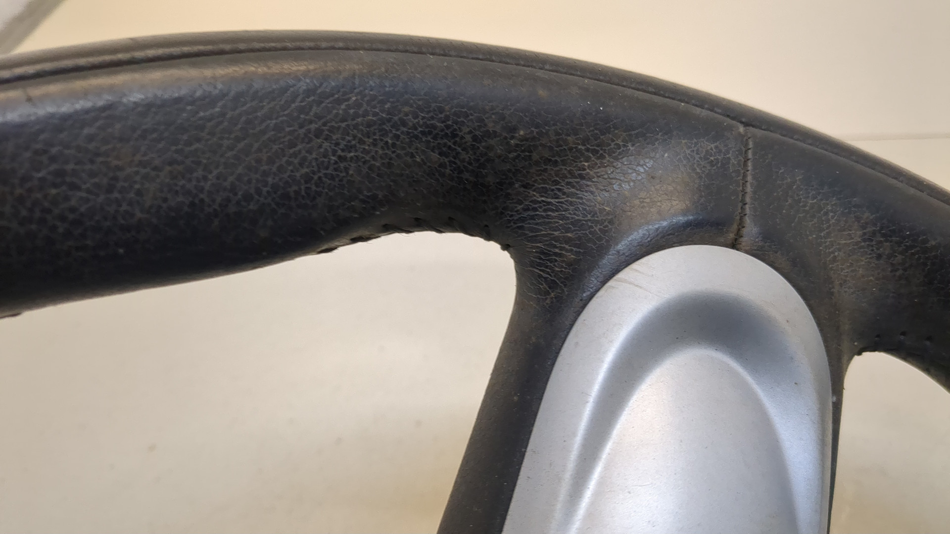 Рулевое колесо (руль)