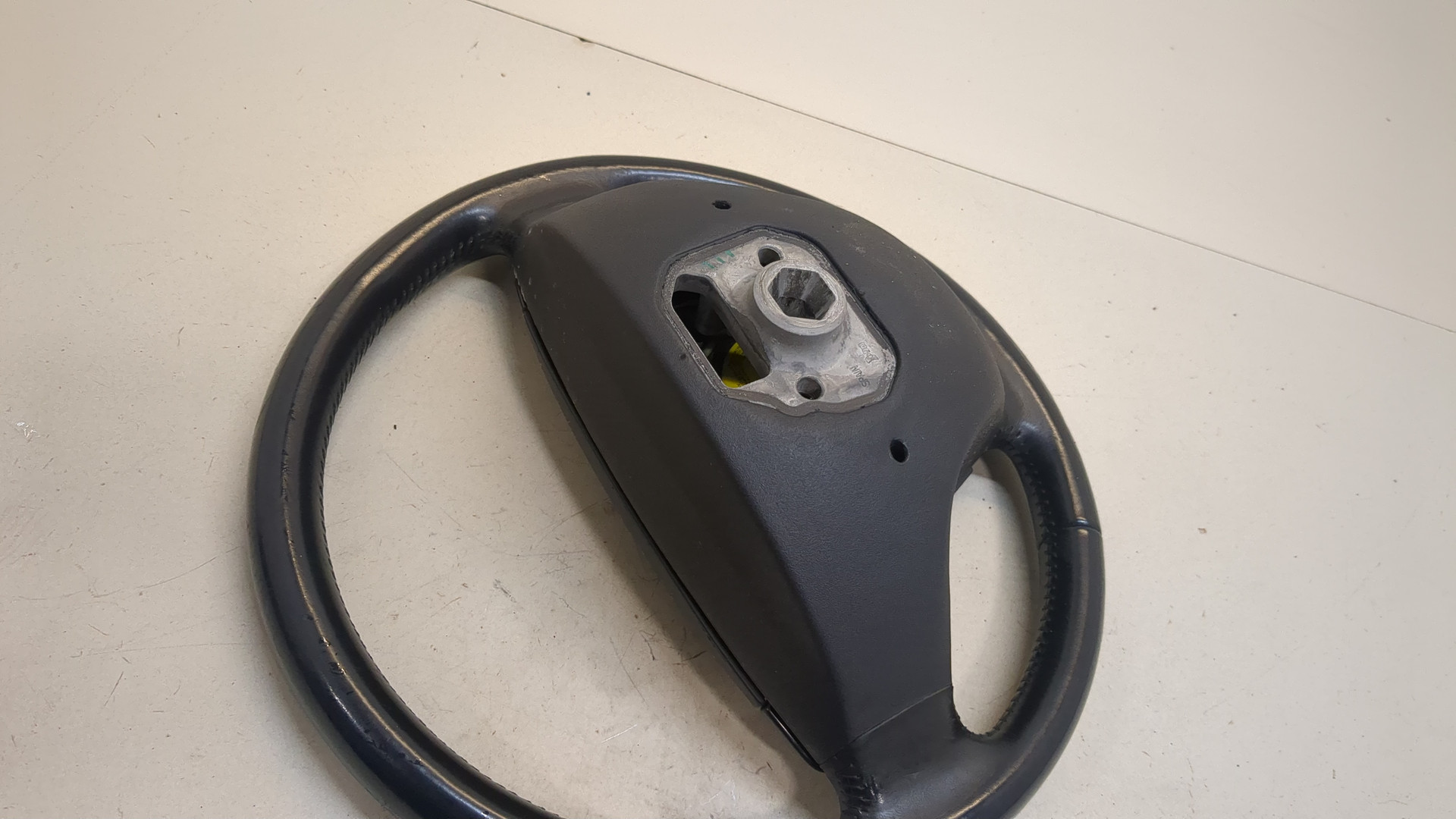 Рулевое колесо (руль)