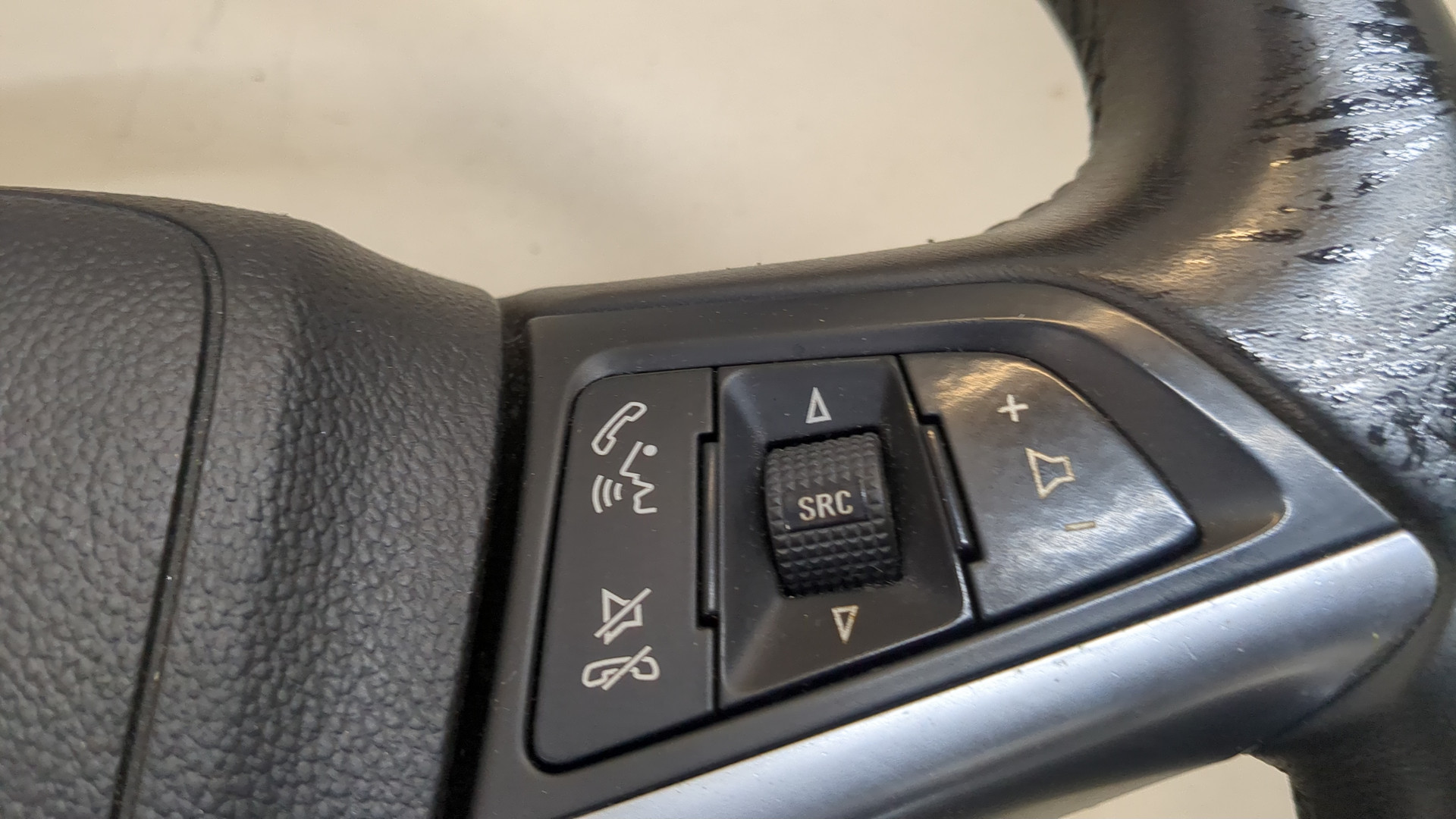 Рулевое колесо (руль)