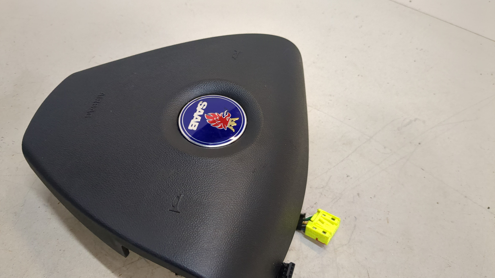 Подушка безопасности в рулевое колесо