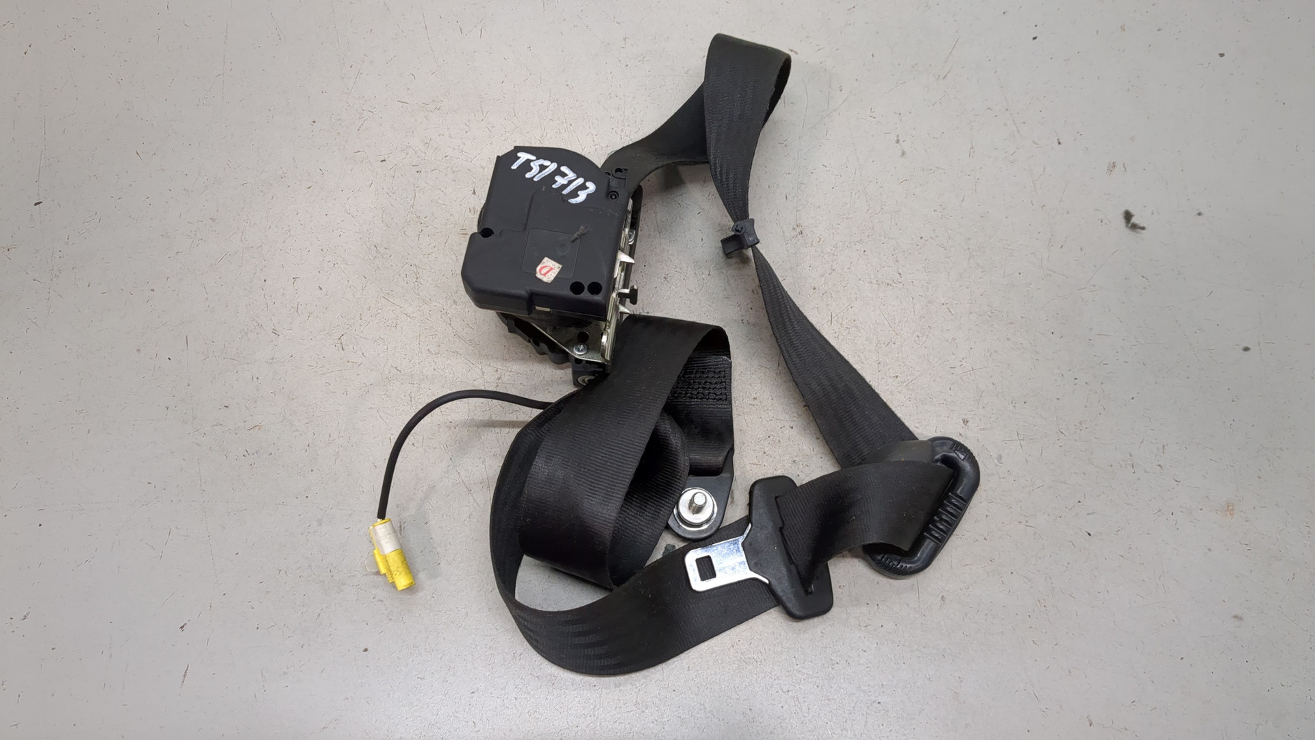 Ремень безопасности