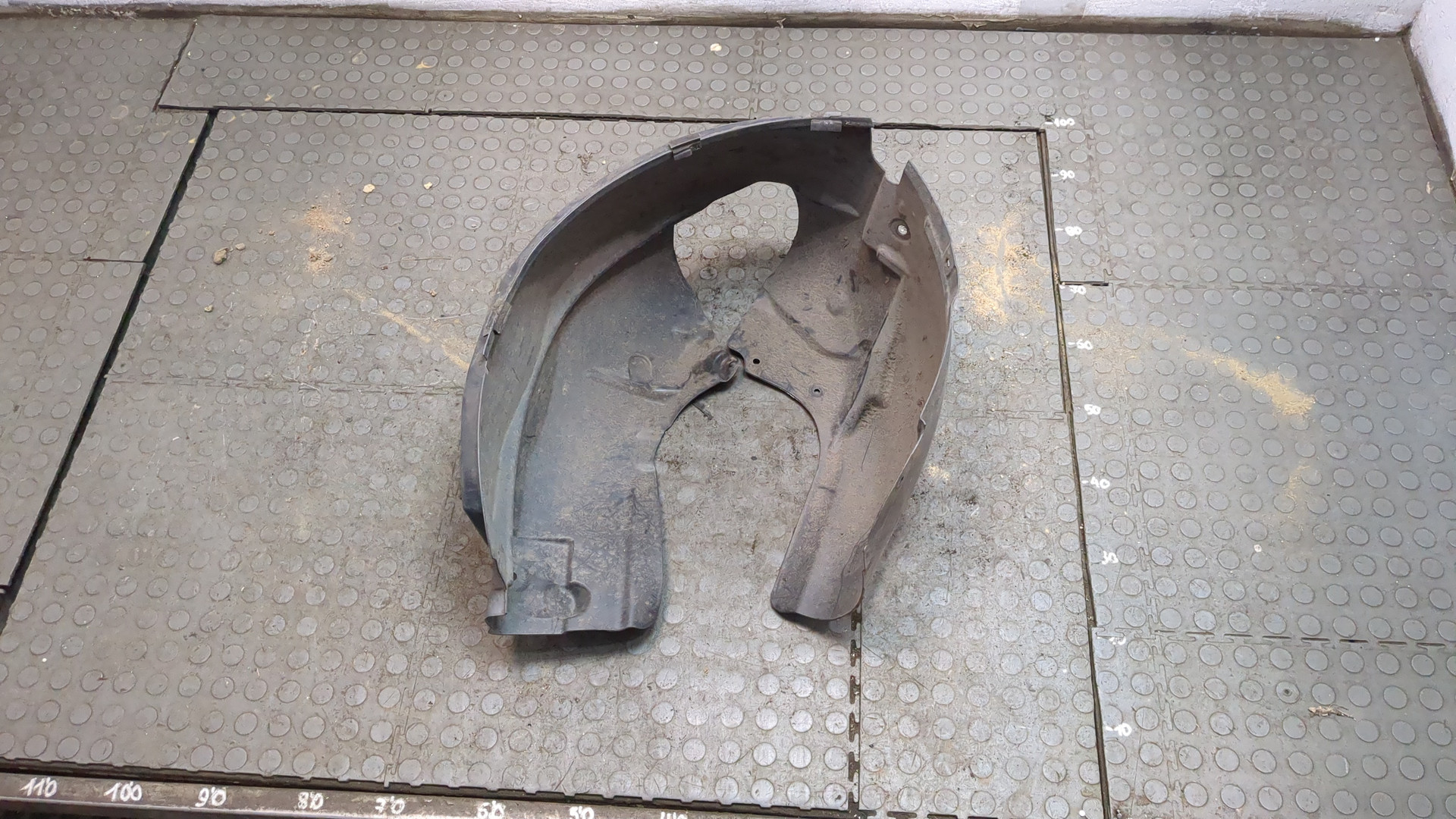 Локер передний правый