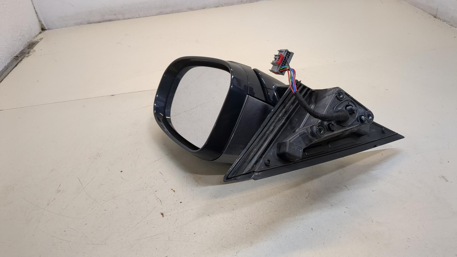 Зеркало правое электрическое