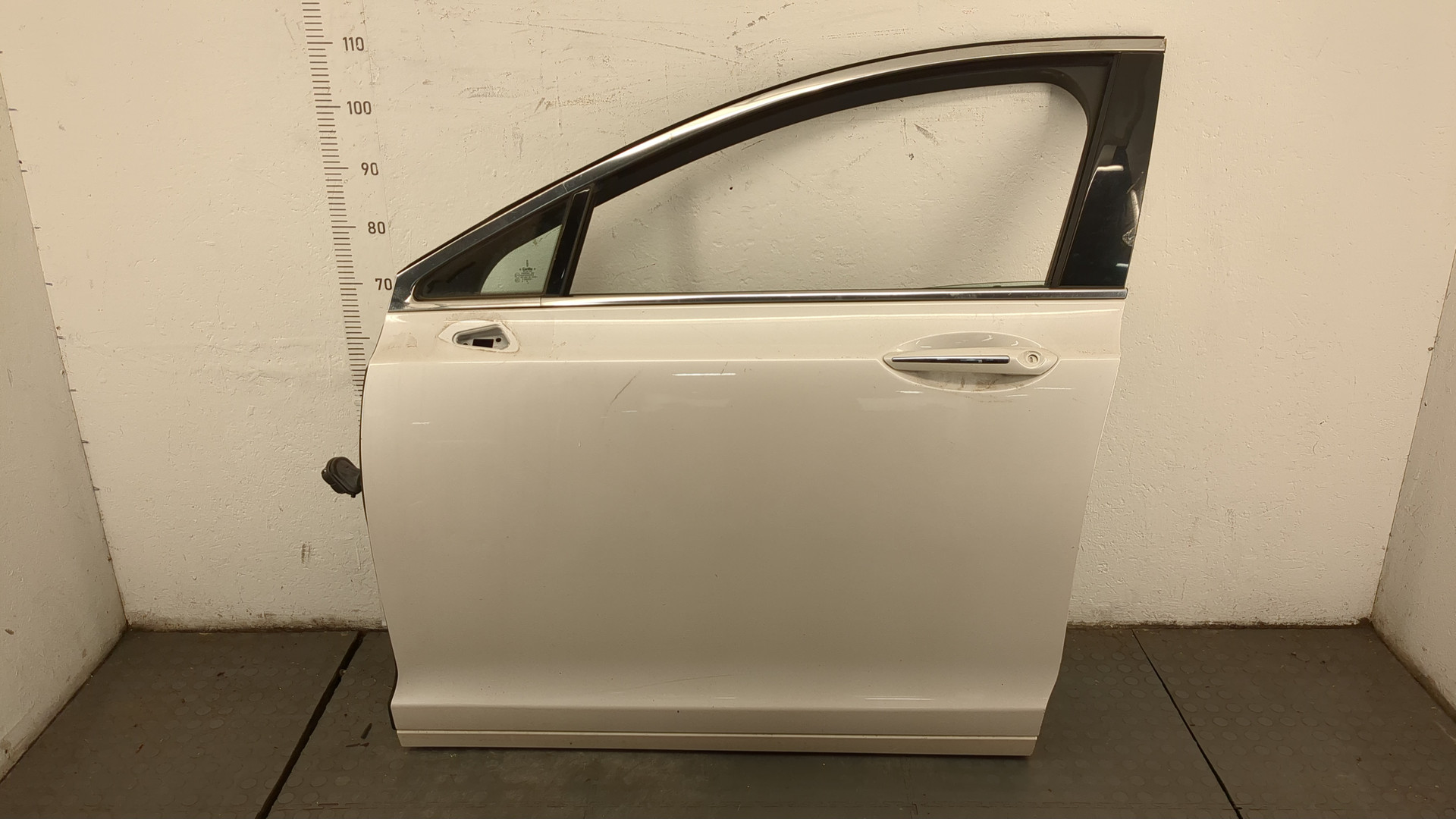 Дверь передняя левая