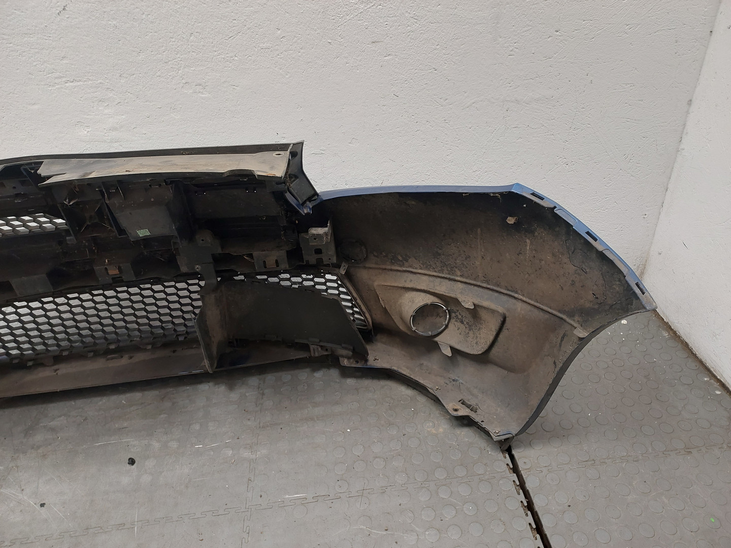 Бампер передний