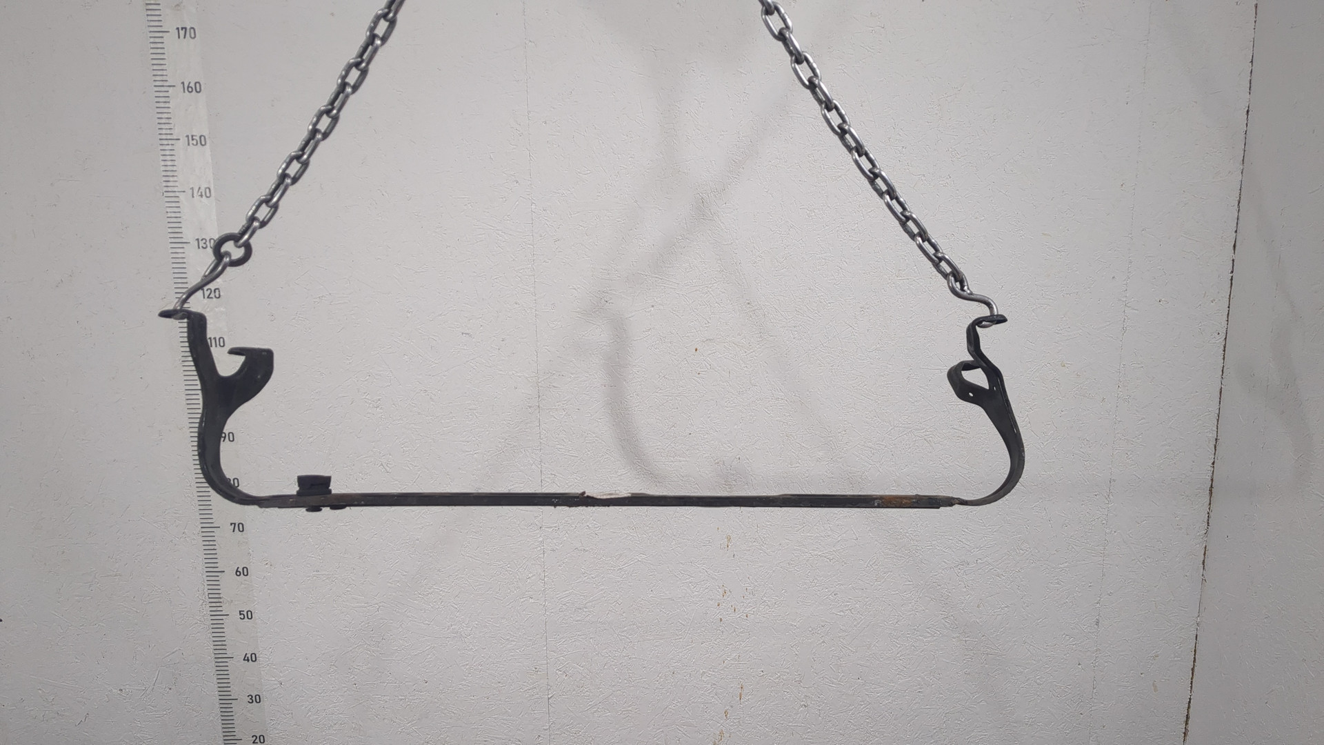 Балка подрадиаторная